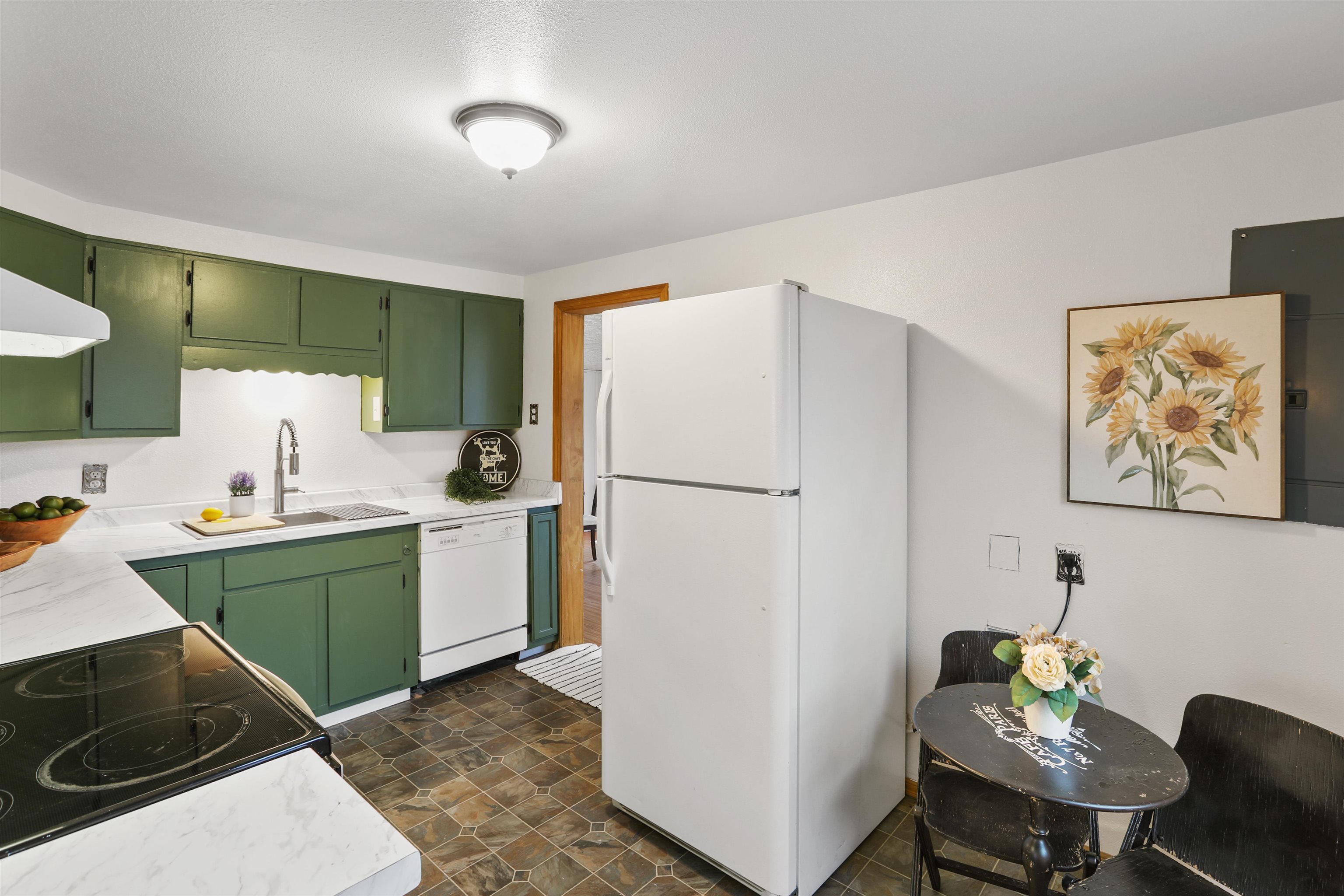 1221 E Ermina St - Photo 8