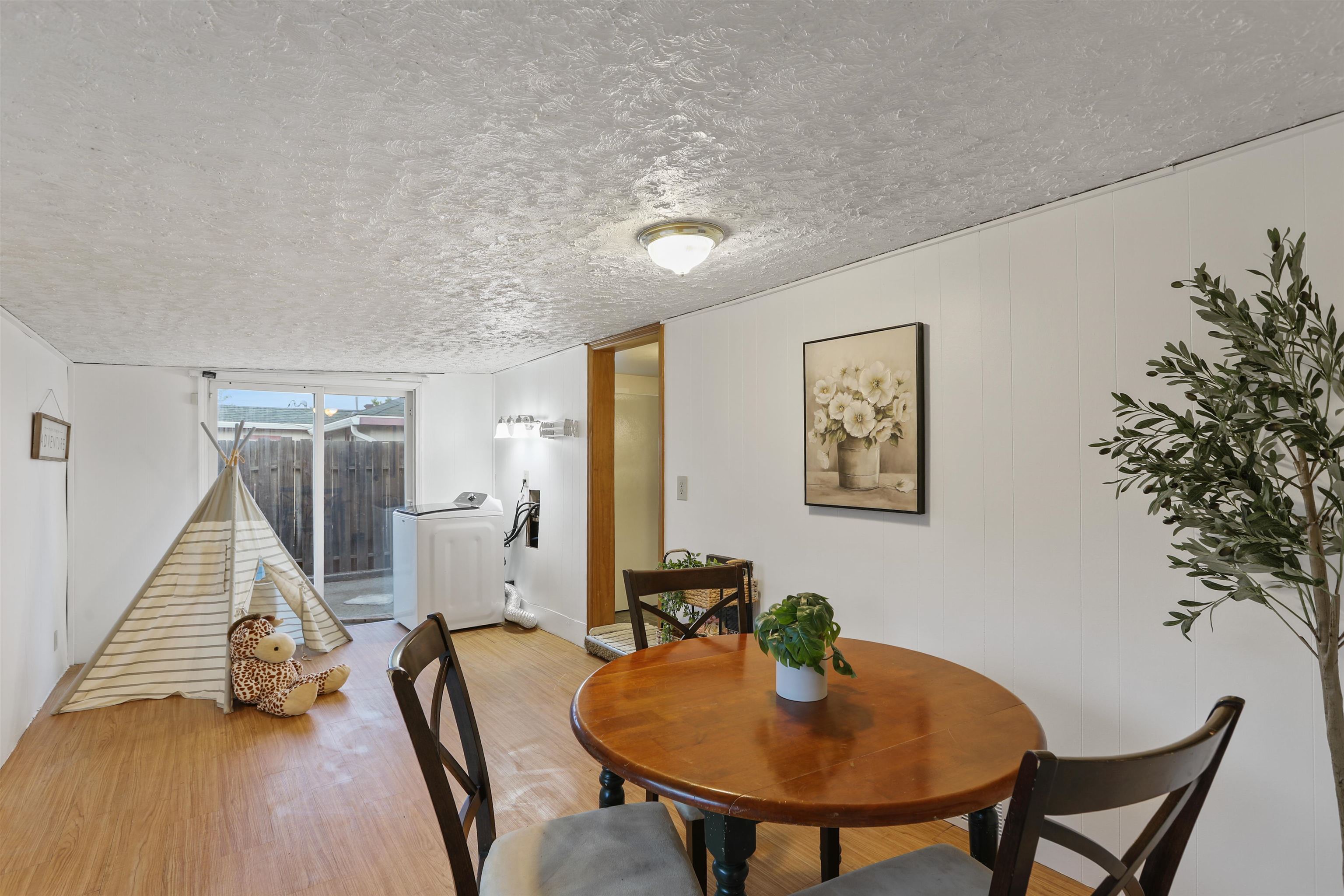 1221 E Ermina St - Photo 18