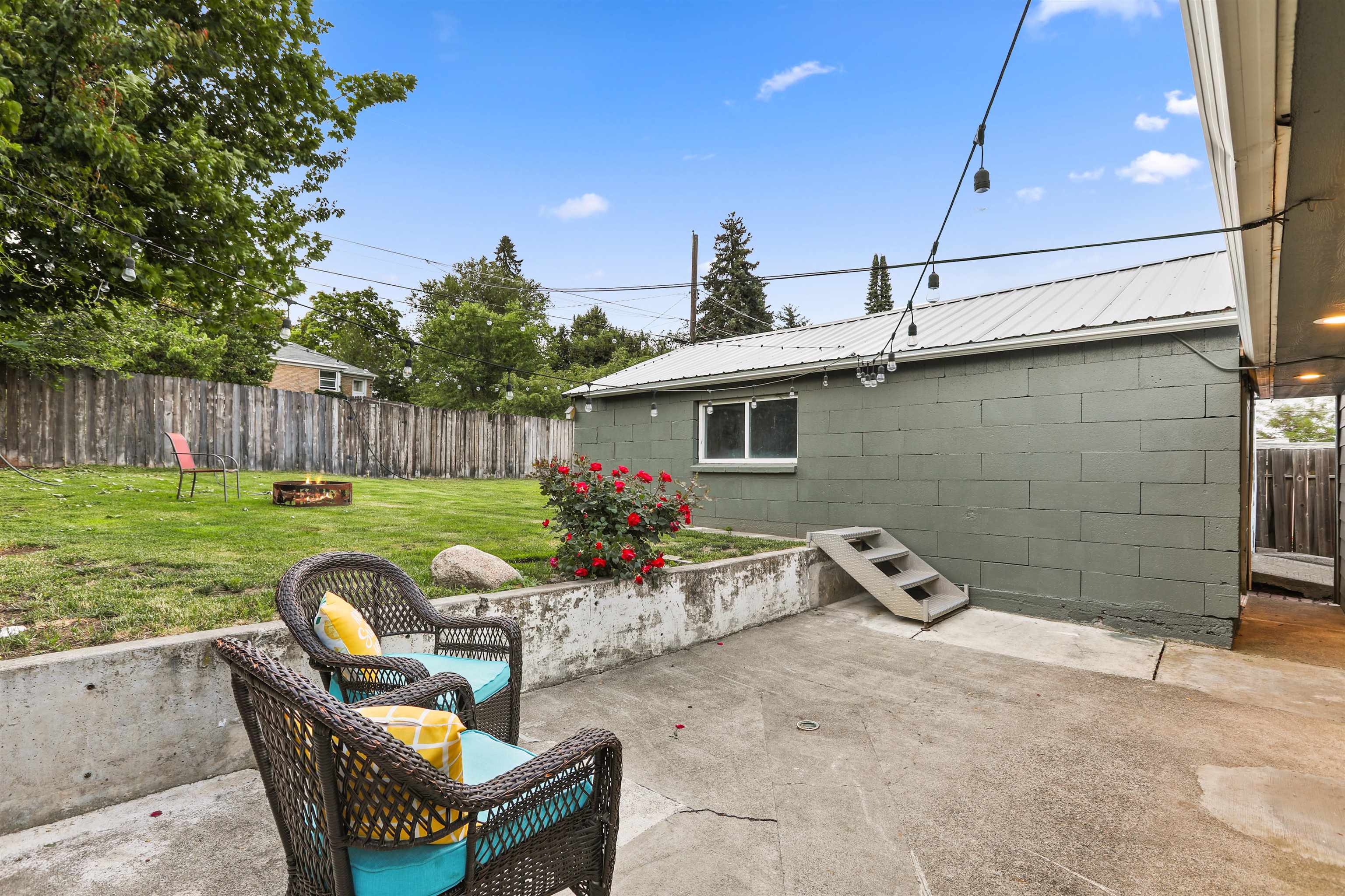 1221 E Ermina St - Photo 21