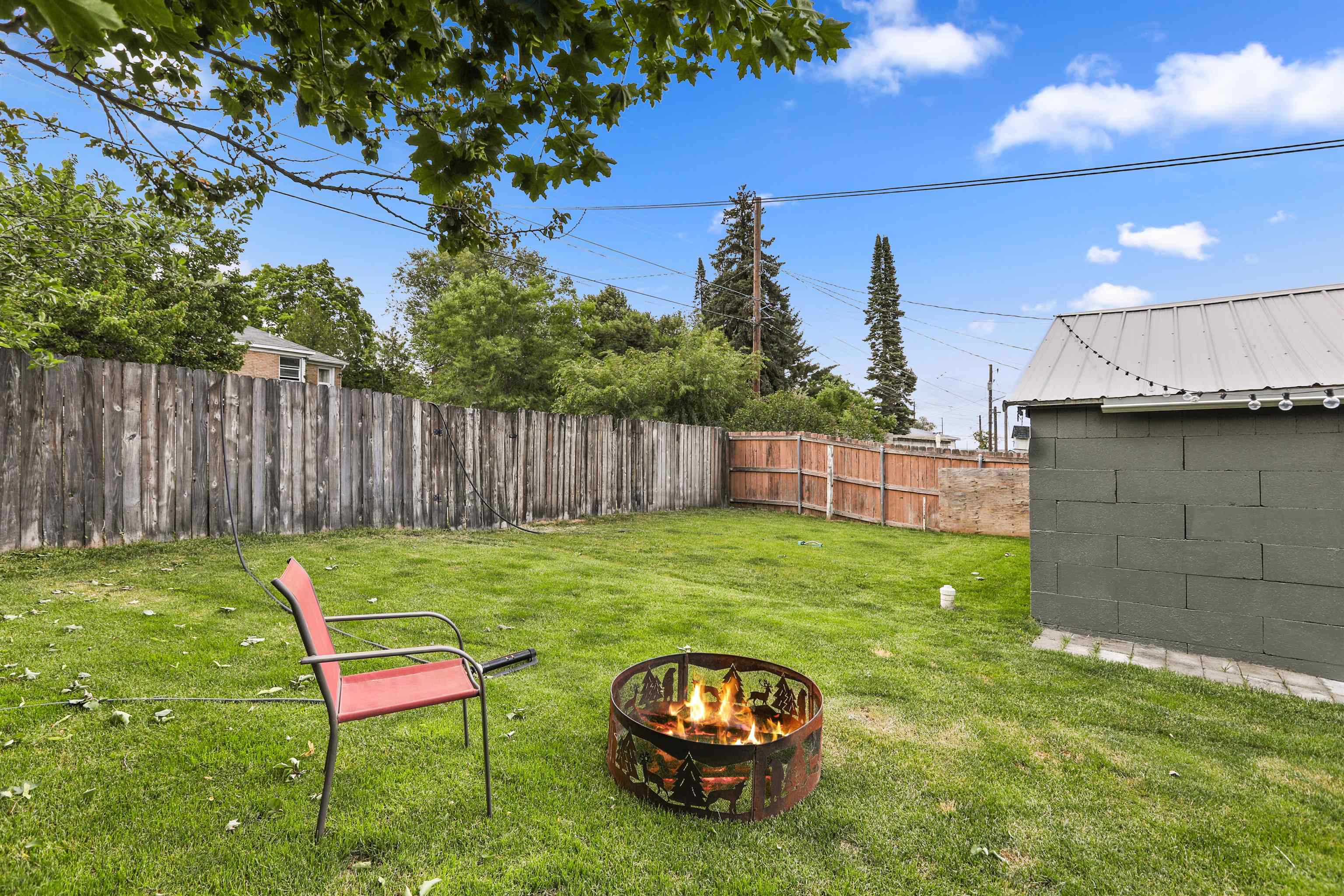 1221 E Ermina St - Photo 22