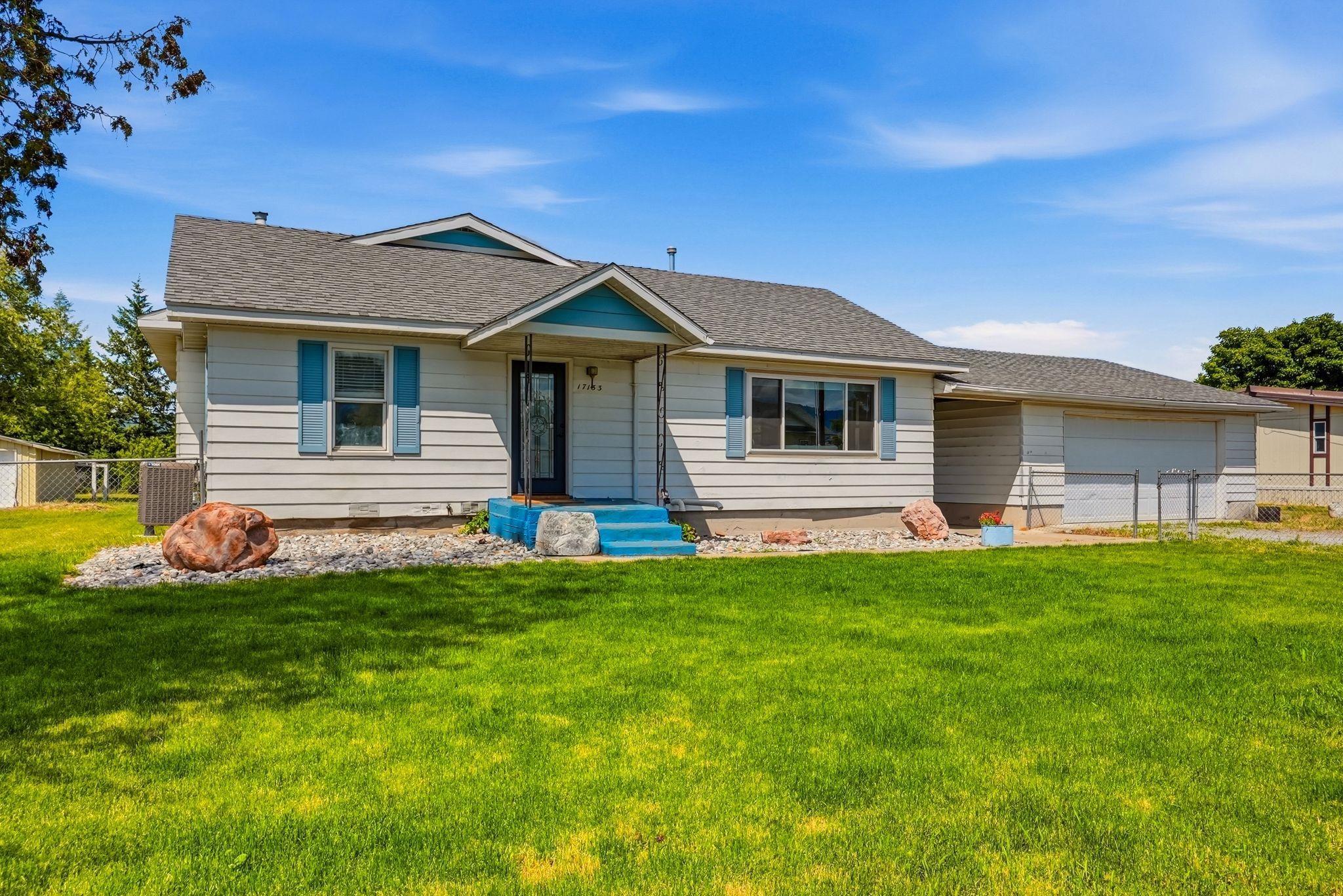 17133 E Alki Ave - Photo 2