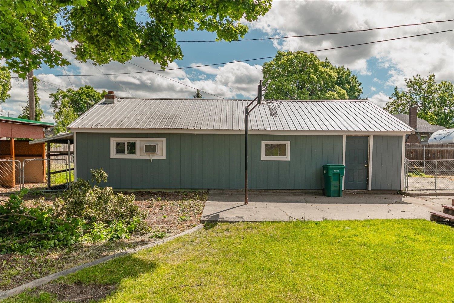8121 E Marietta Ave - Photo 38