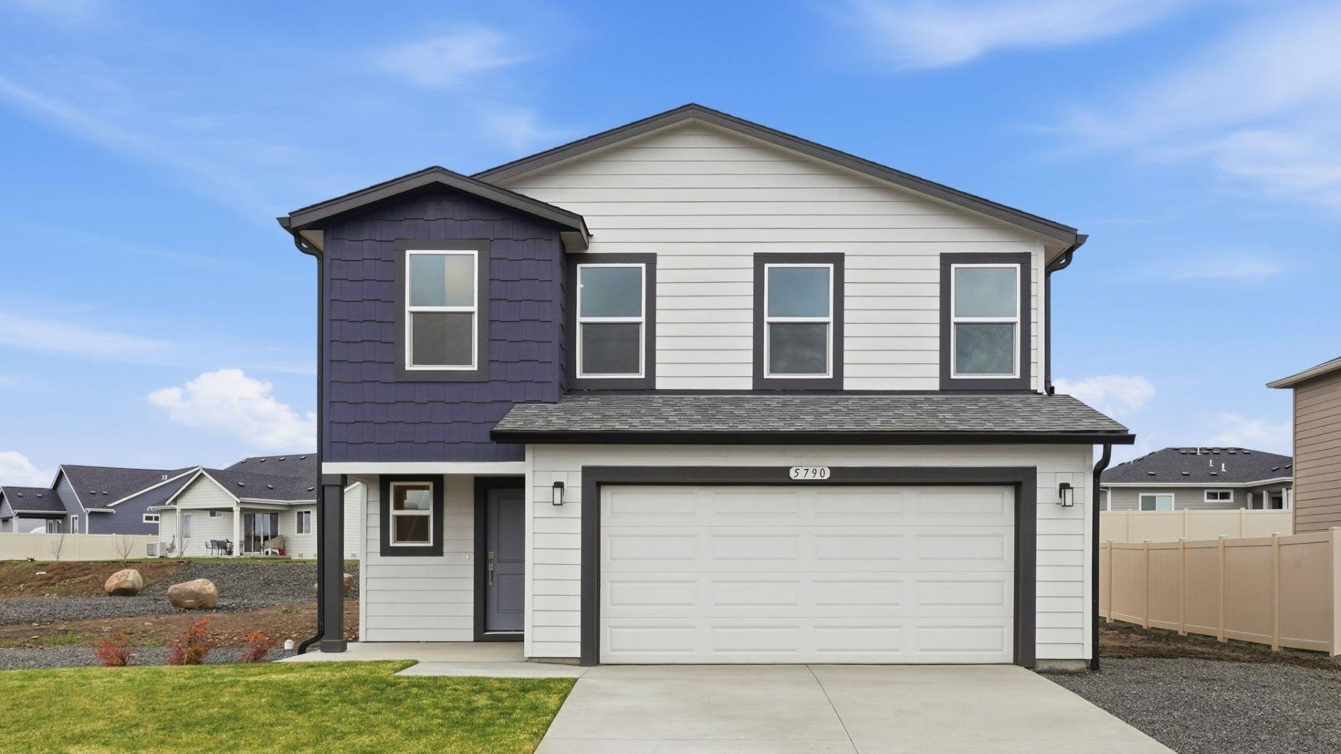 1013 E K St - Photo 1