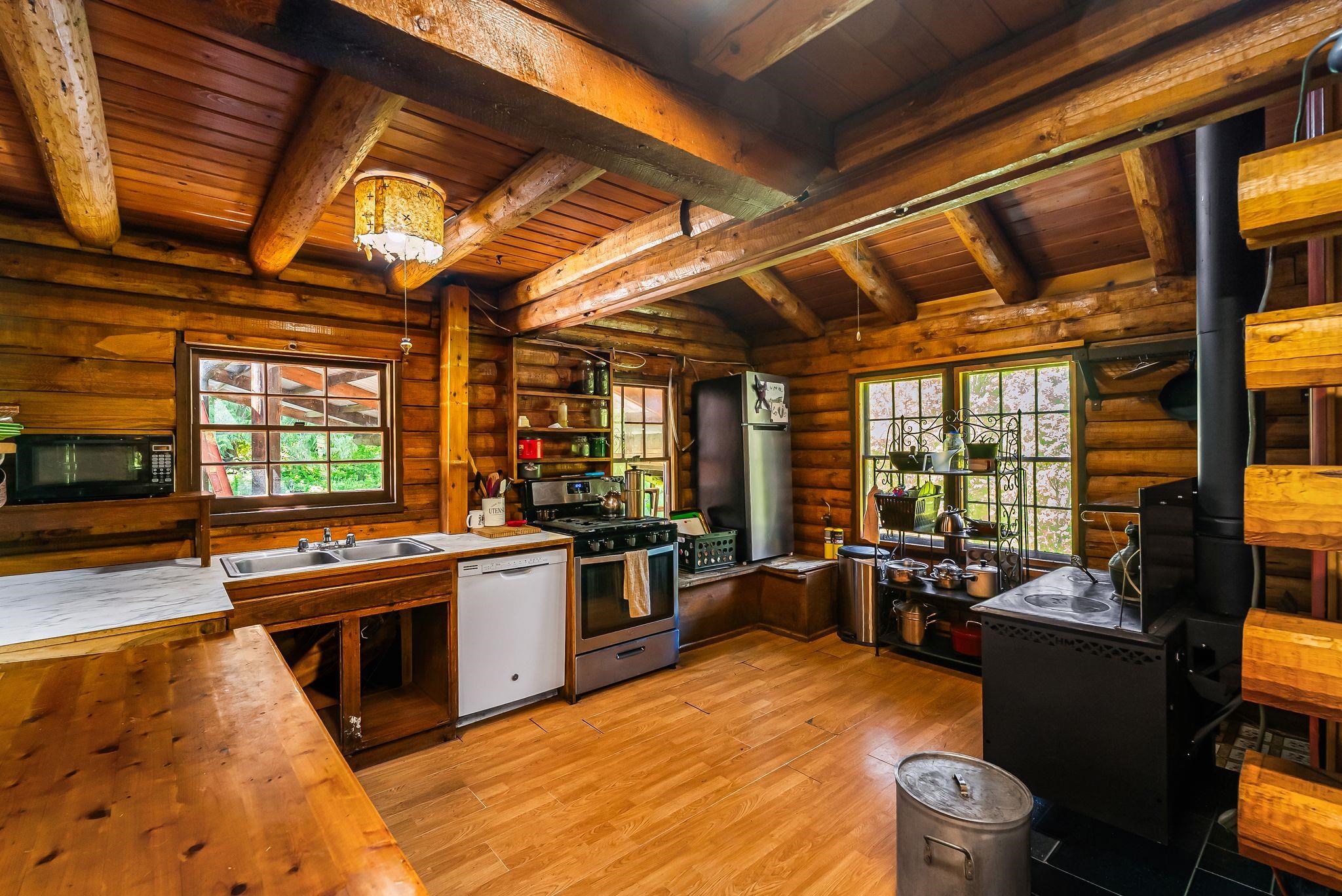 2502 Greenhood Rd - Photo 8