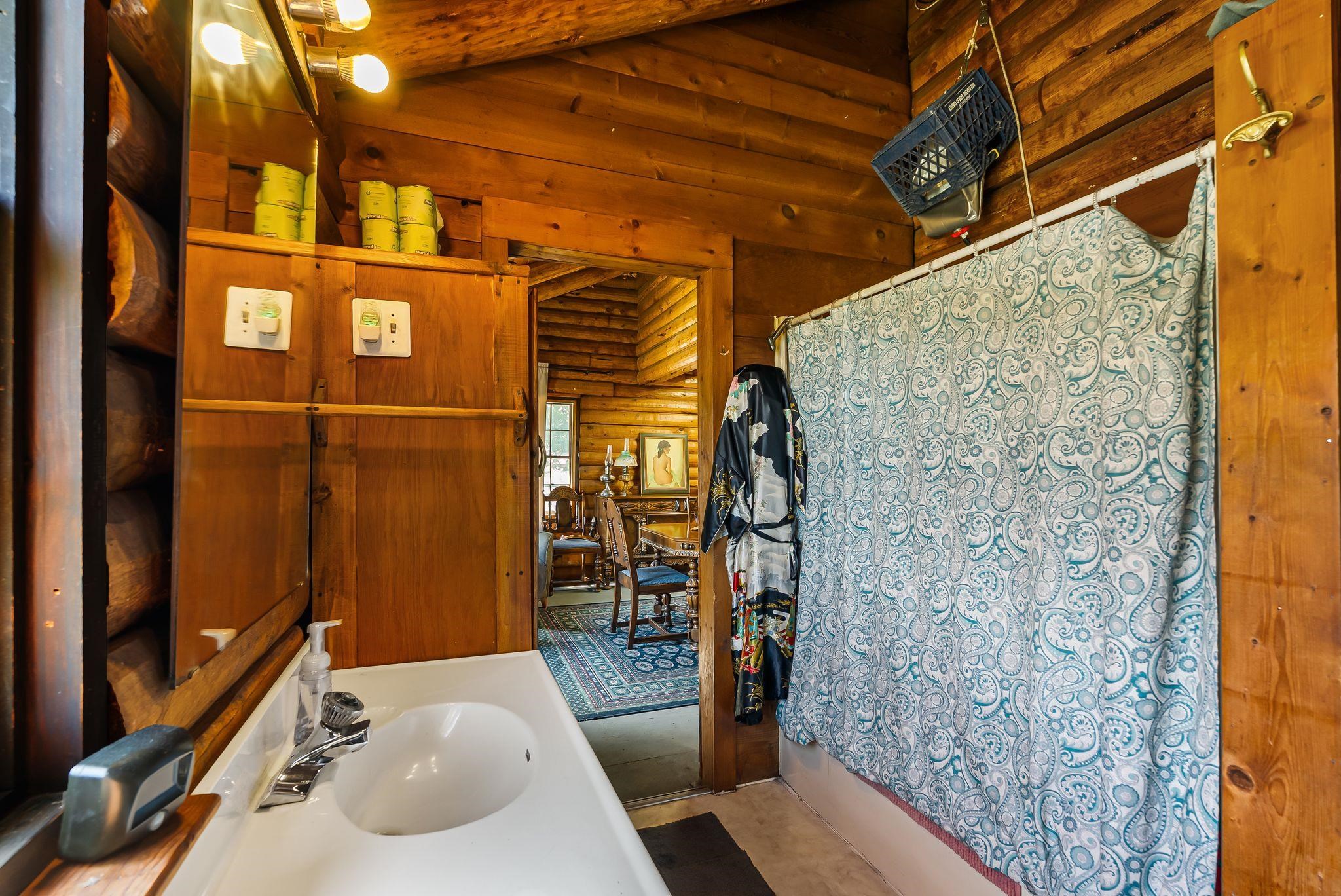 2502 Greenhood Rd - Photo 16