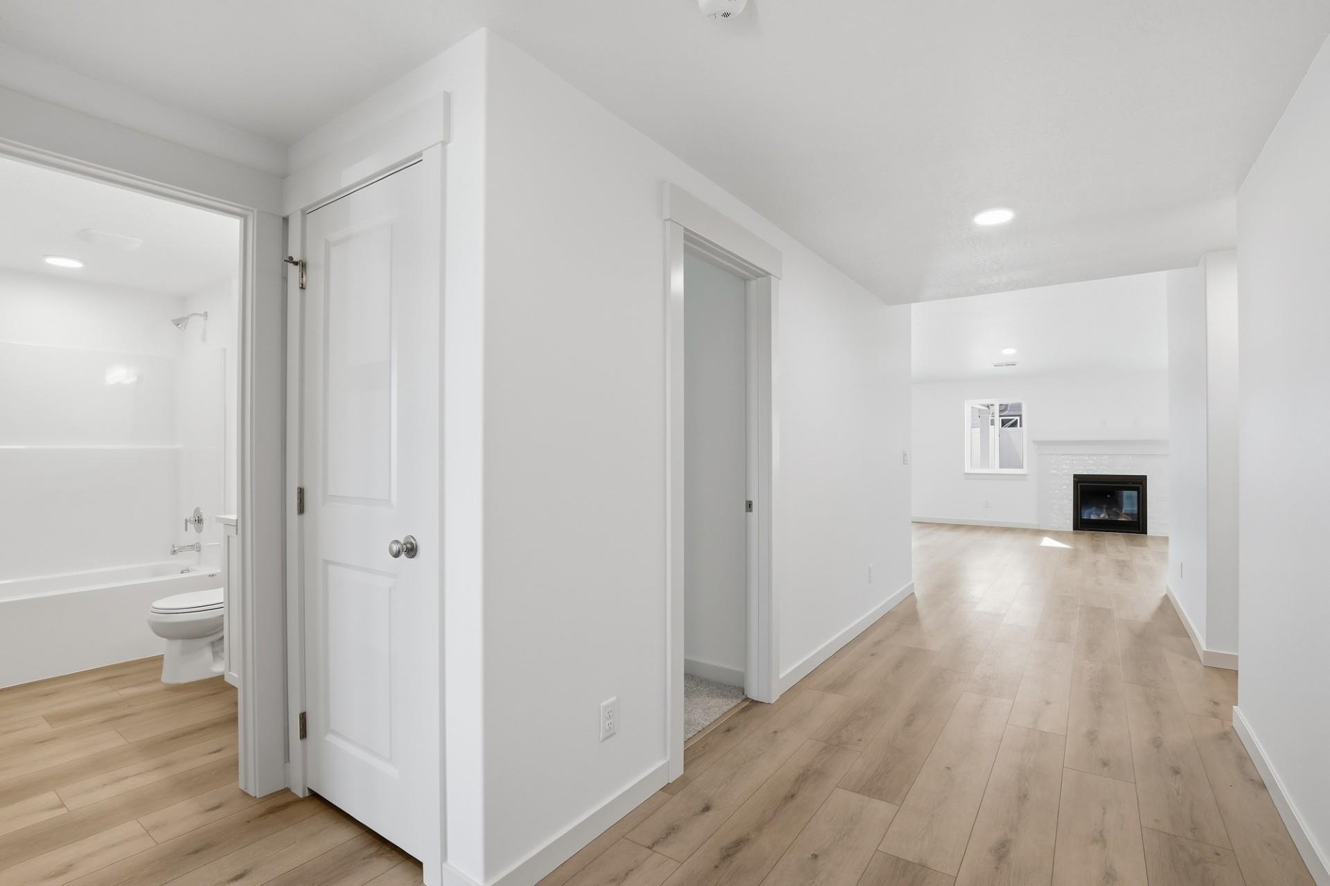 5323 N Ainsworth Ln - Photo 4