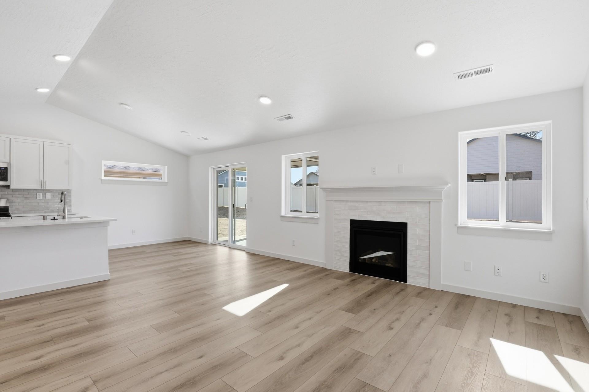 5323 N Ainsworth Ln - Photo 9