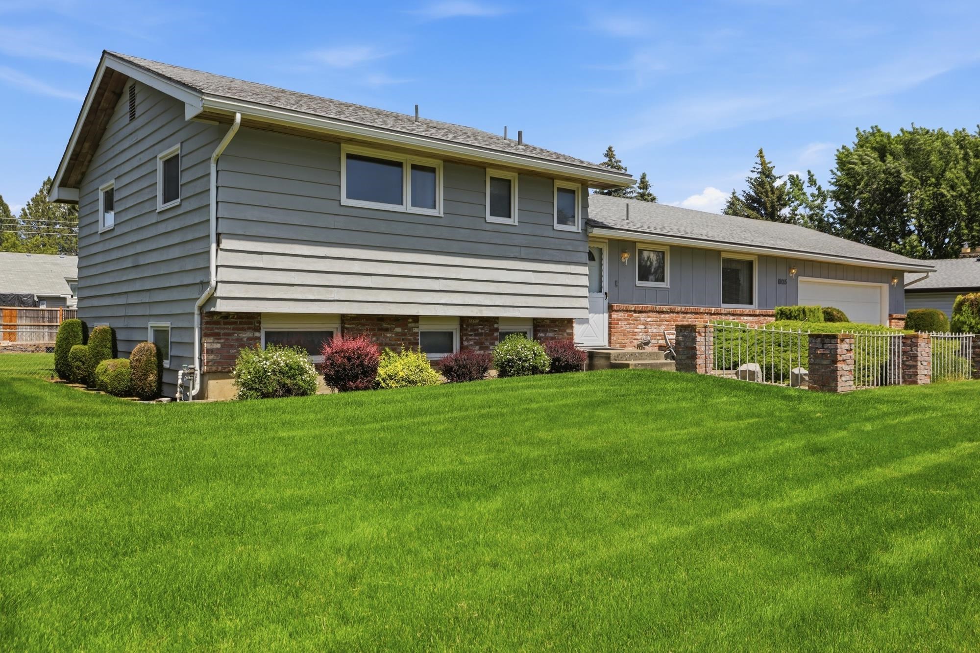 10015 E 18th Ave - Photo 2