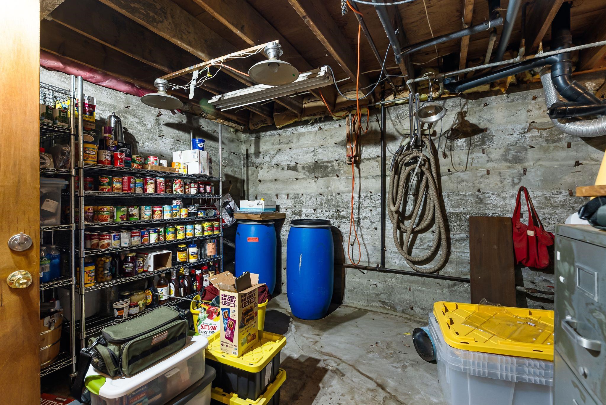 2502 Greenhood Rd - Photo 48