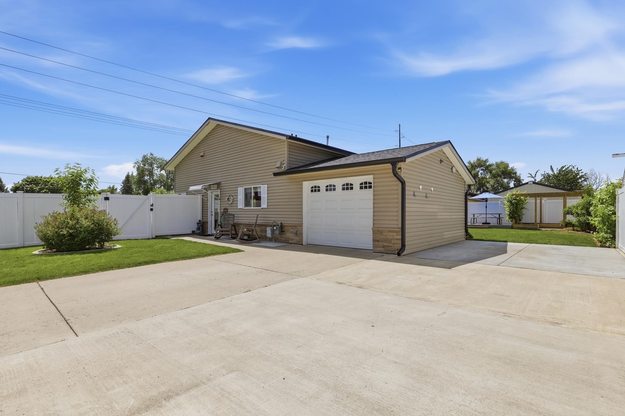 3329 E E Marietta Ave - Photo 4