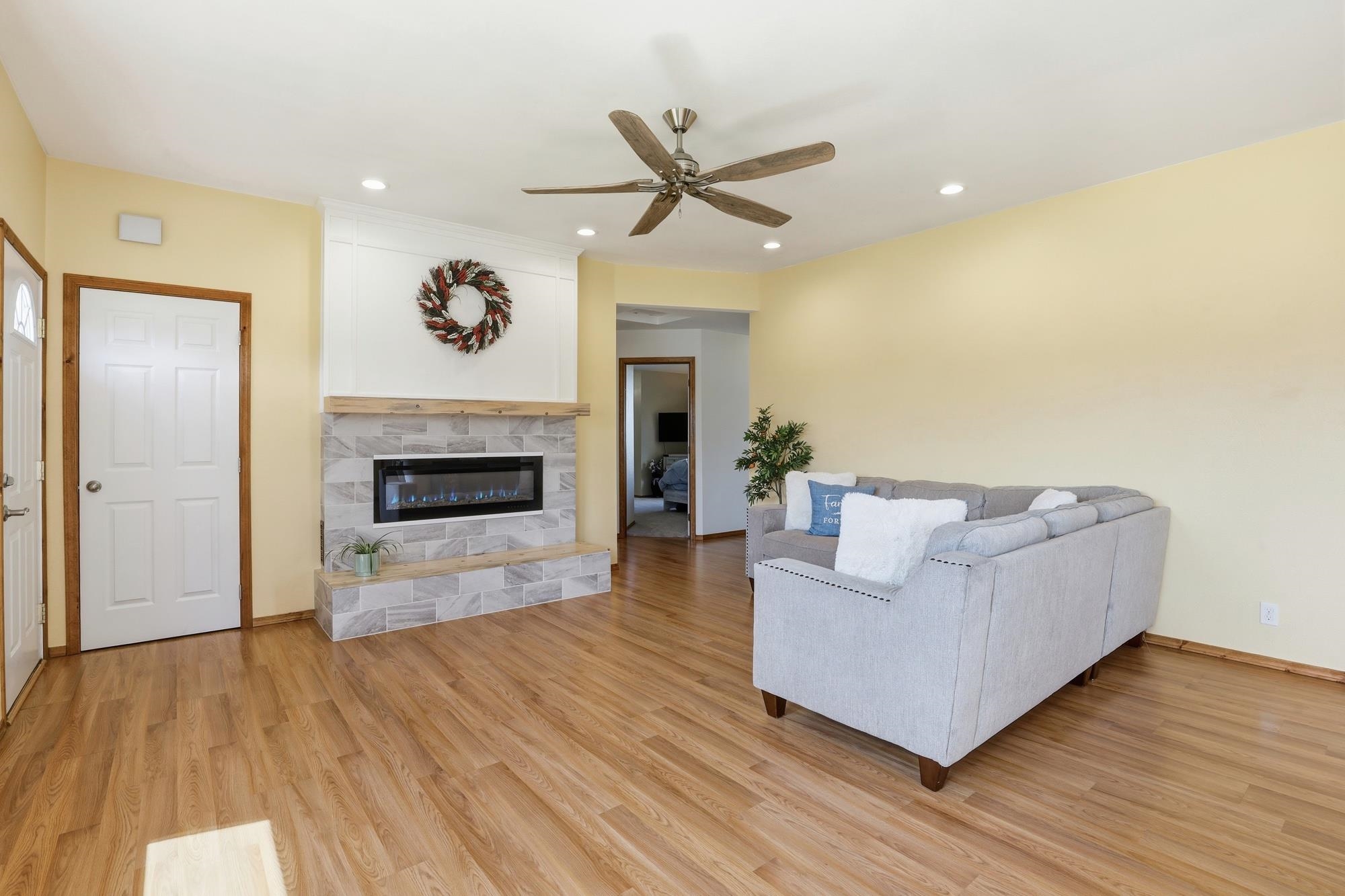3329 E E Marietta Ave - Photo 6