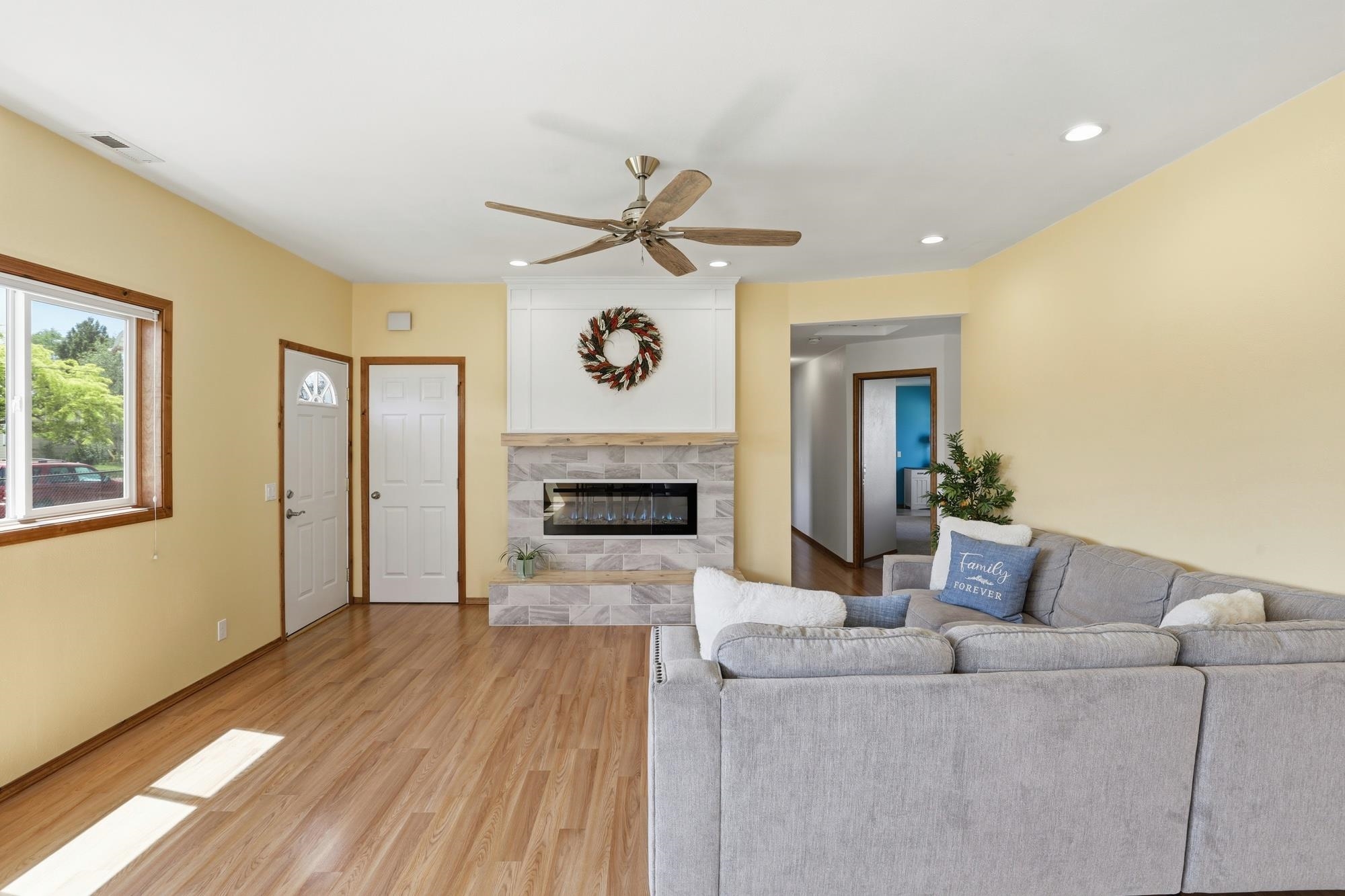 3329 E E Marietta Ave - Photo 5