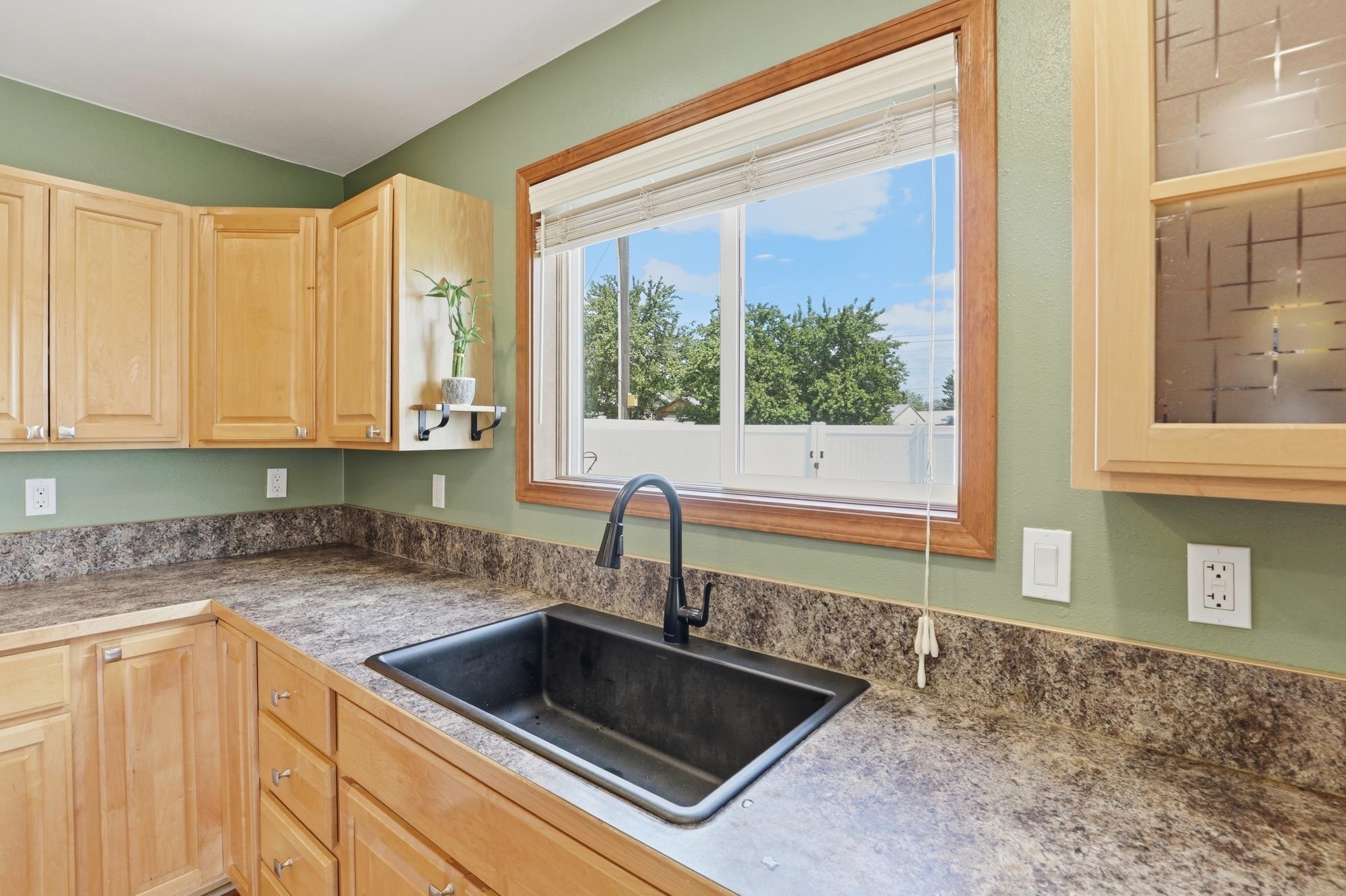 3329 E E Marietta Ave - Photo 11
