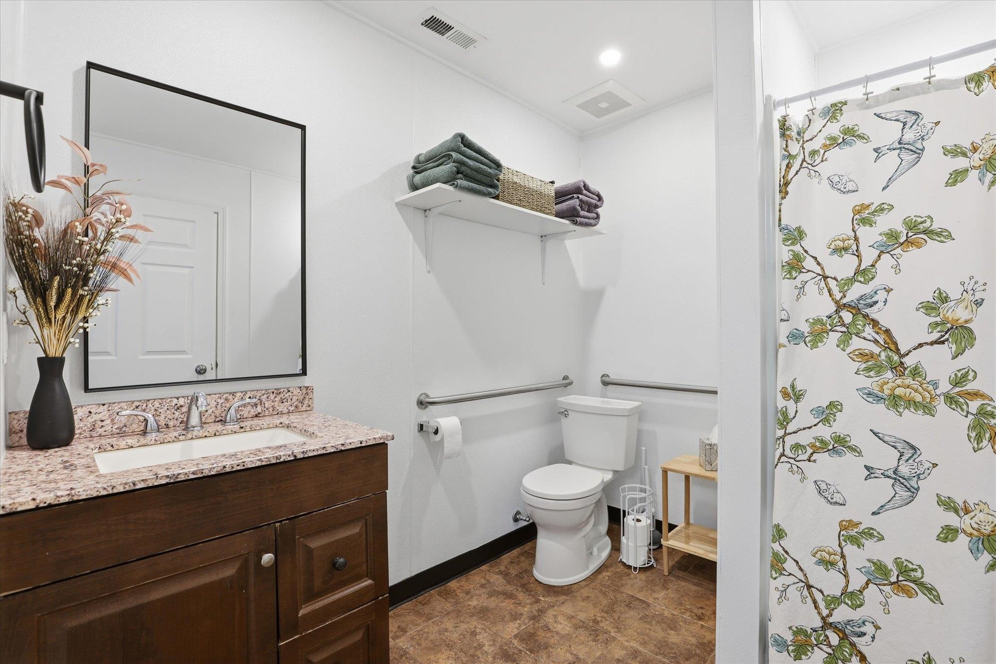 103 W 1st Ave - Photo 2