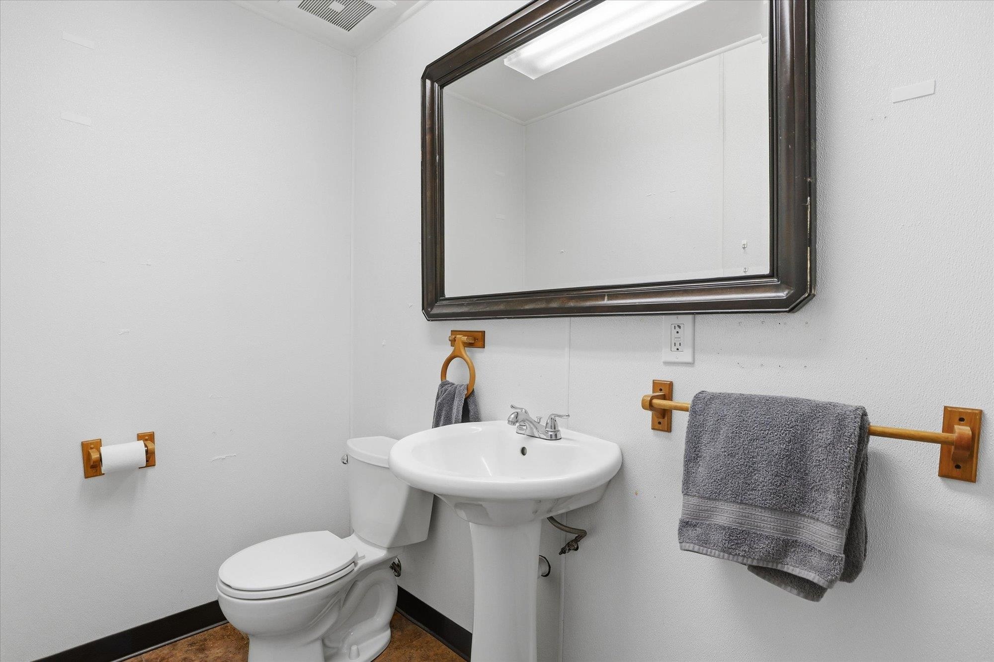 103 W 1st Ave - Photo 16