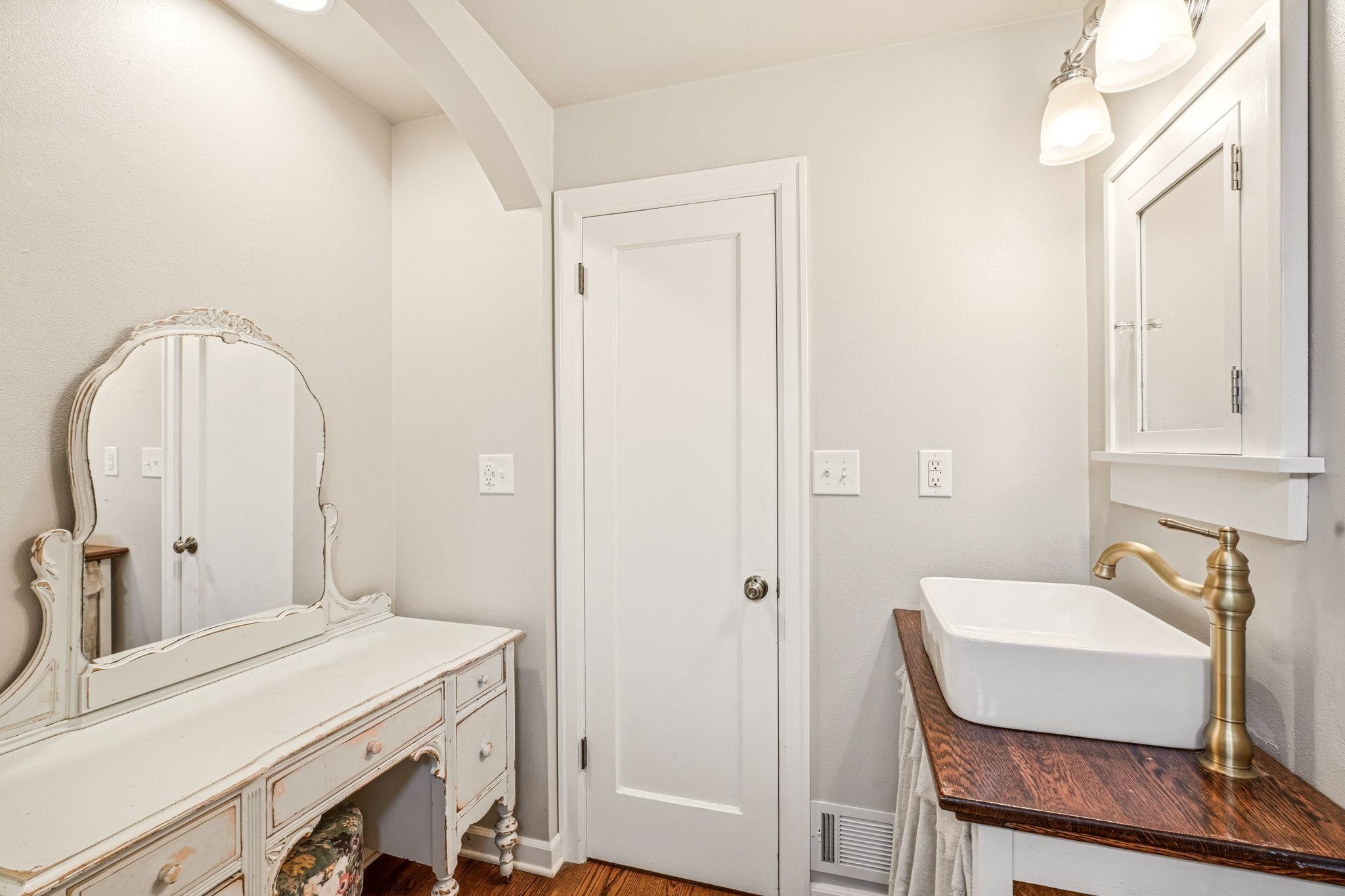 4311 N Wall St - Photo 16