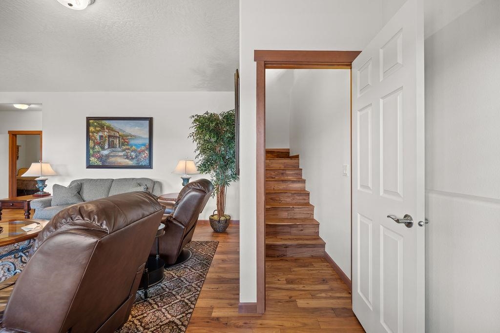 8918 E Clearview Ln - Photo 30