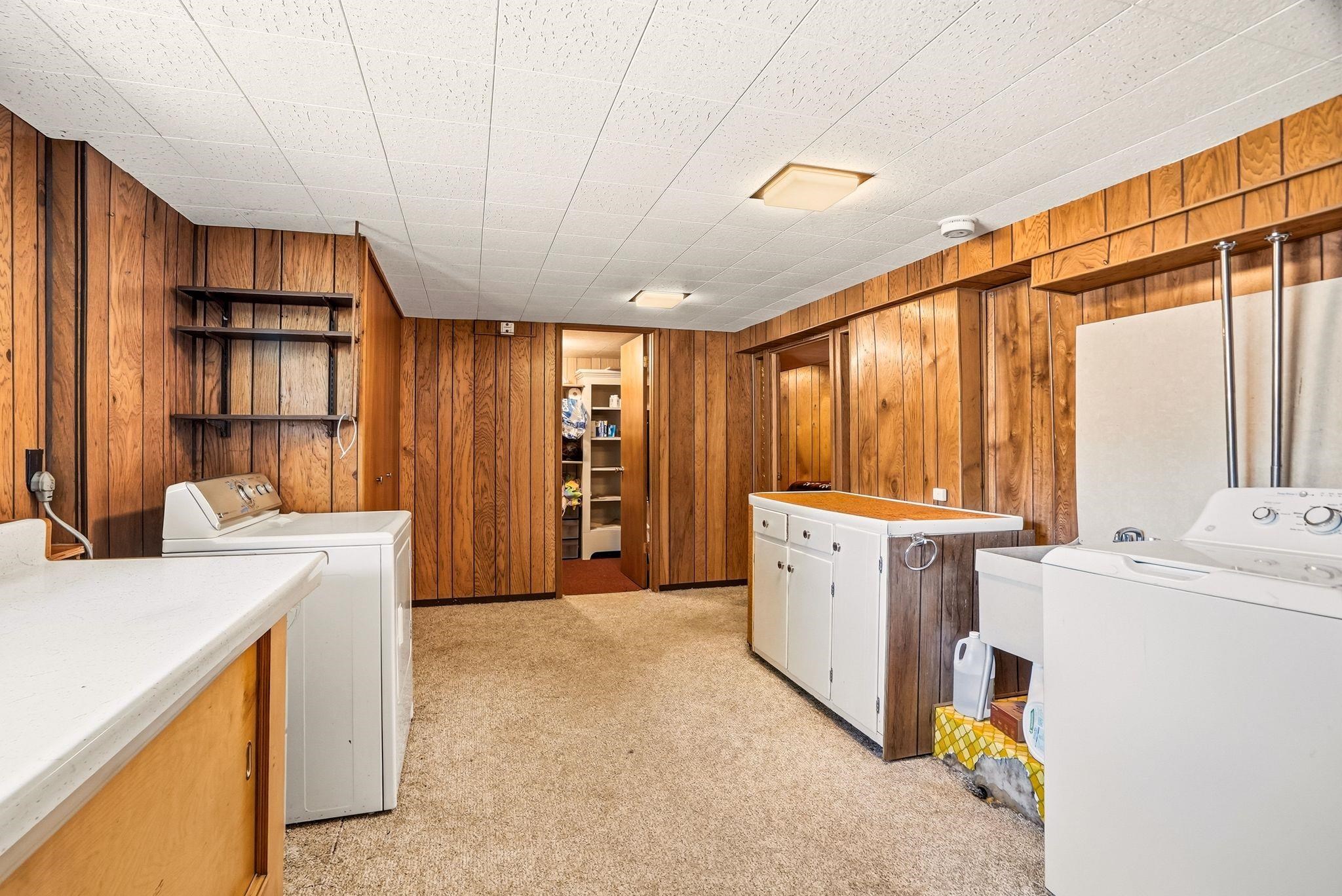 812 S Lake St - Photo 27
