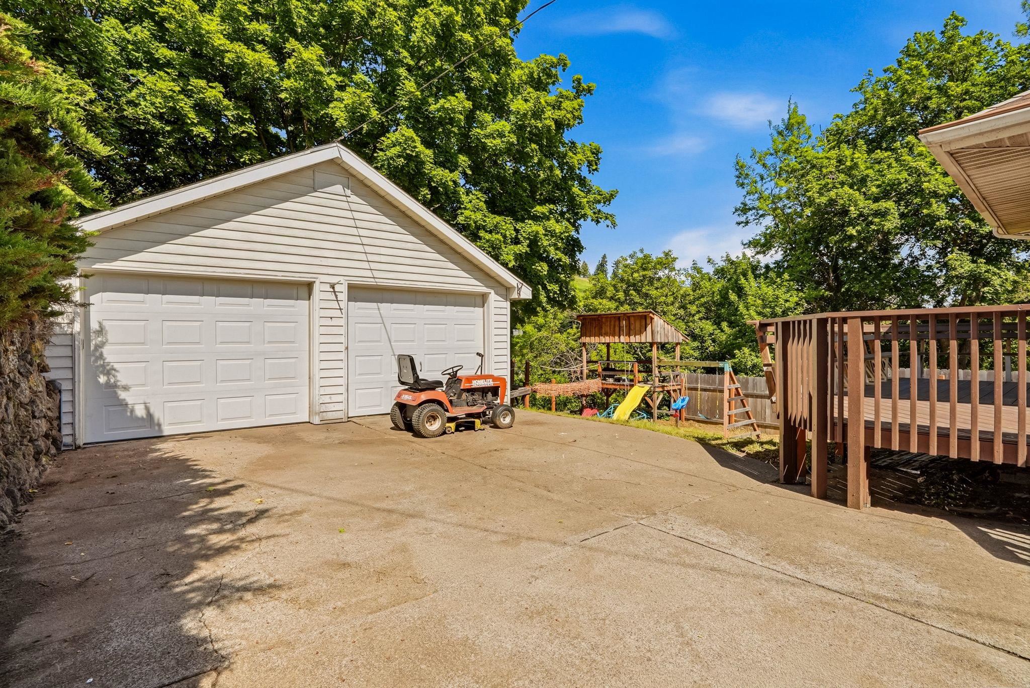 812 S Lake St - Photo 36