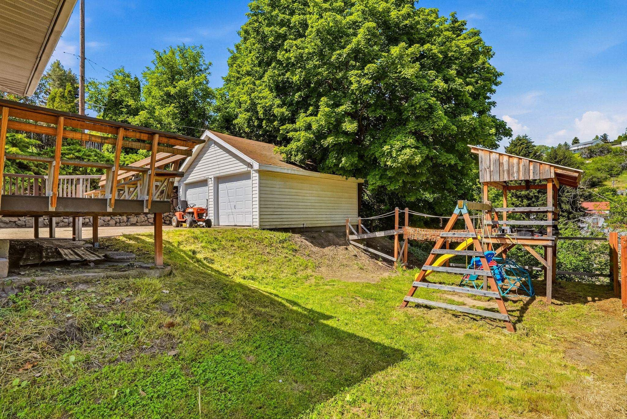 812 S Lake St - Photo 39