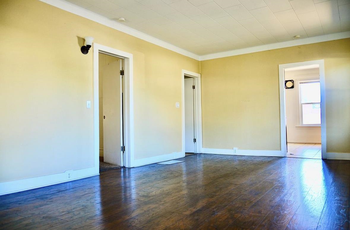 1627 W Knox Ave - Photo 5