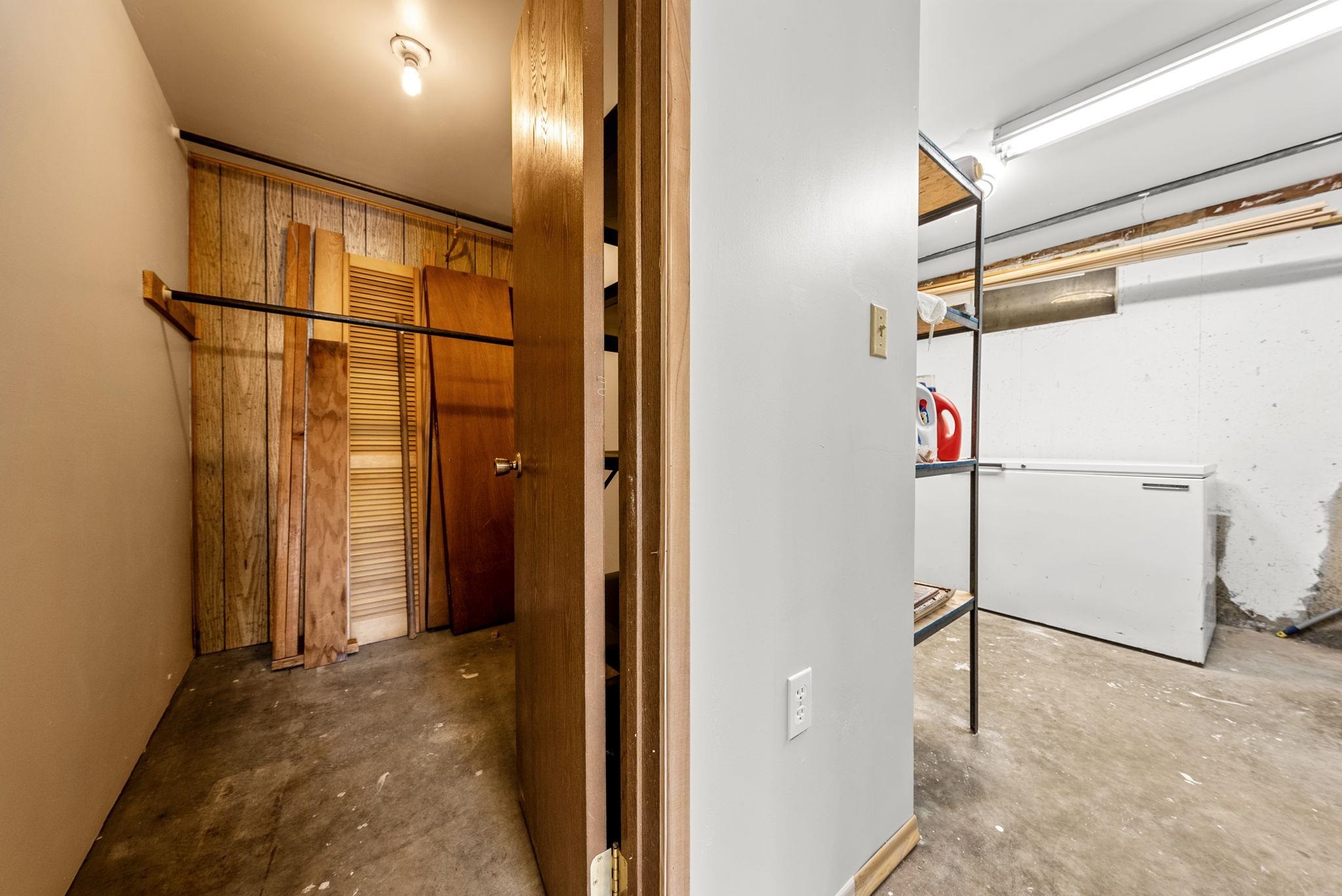147 N LINDSEY St - Photo 35