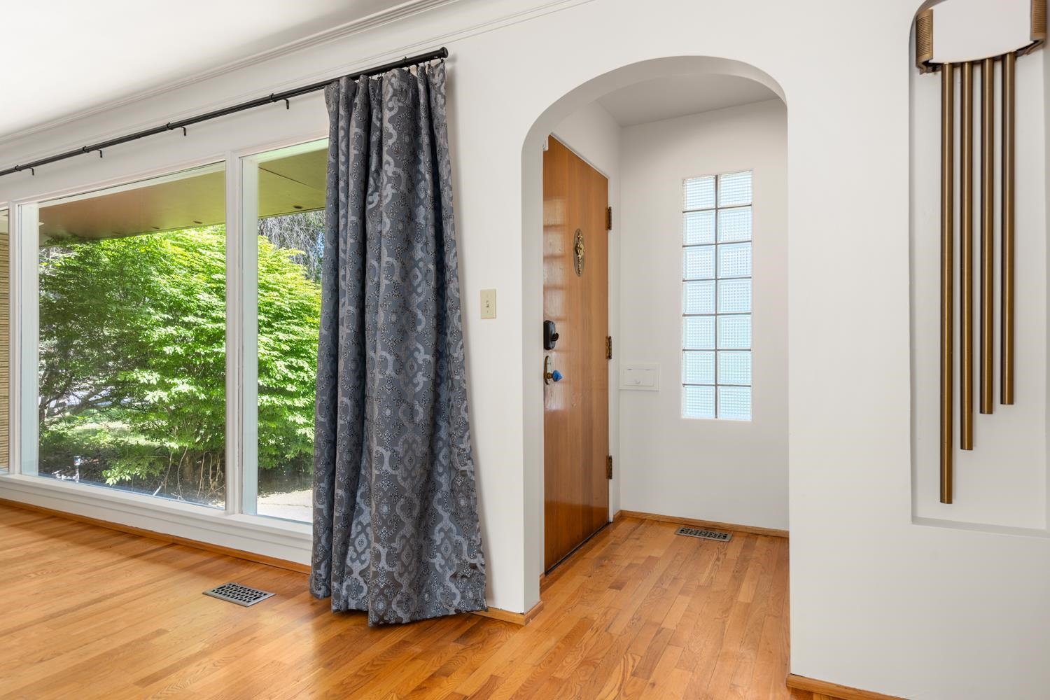 310 W Joseph Ave - Photo 4