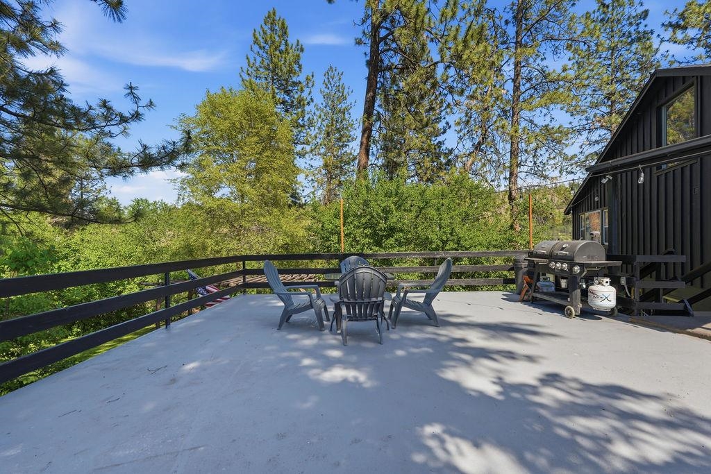 2803 S CHESTNUT St - Photo 3