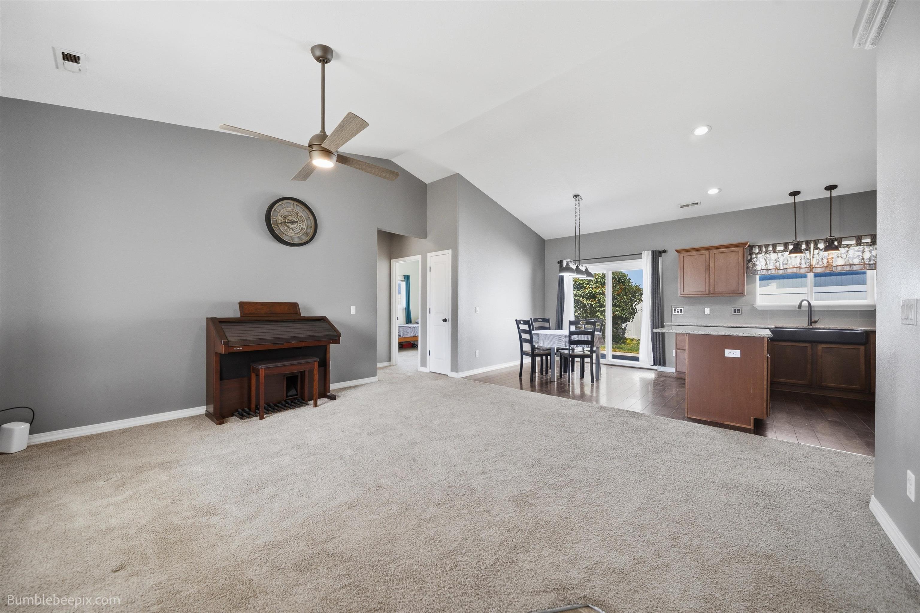 8630 W Campus Dr - Photo 13
