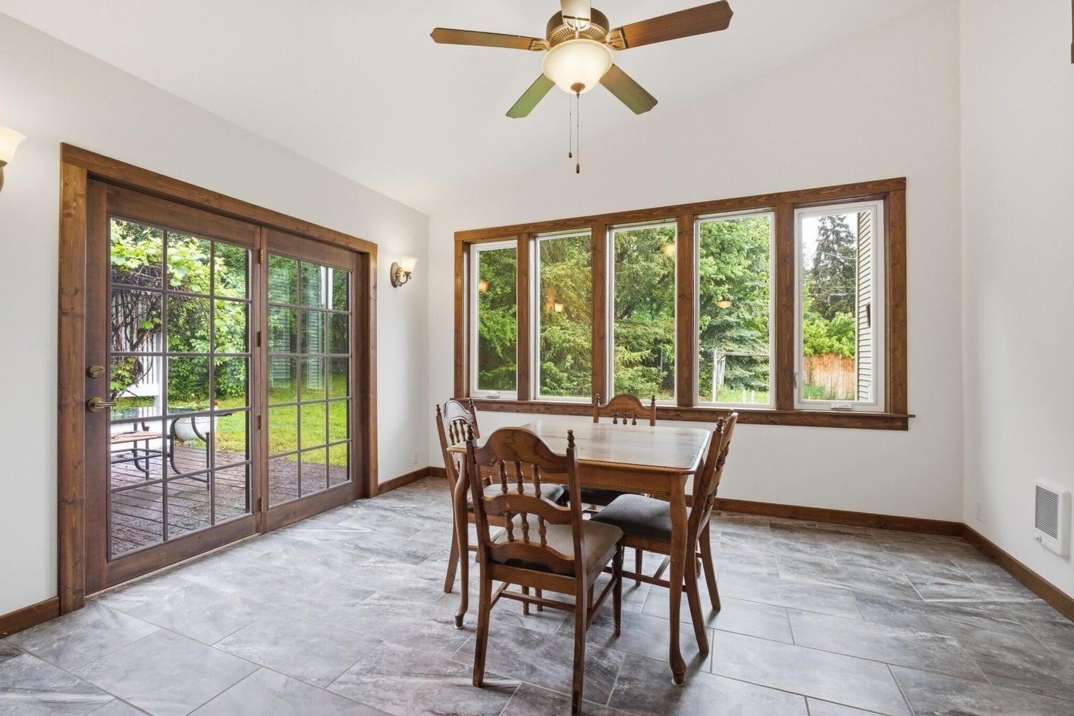 1045 E 8Th Ave - Photo 19