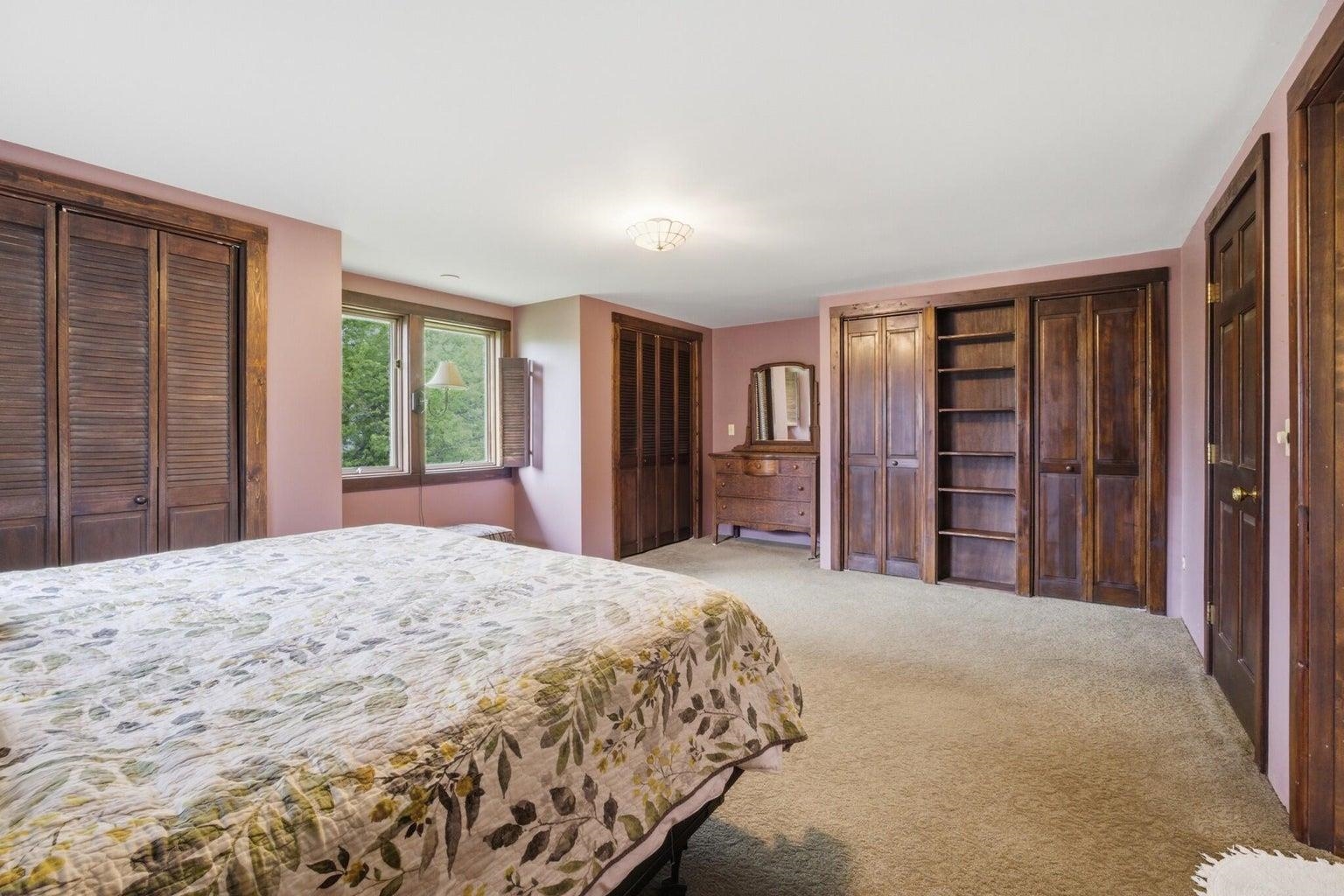 1045 E 8Th Ave - Photo 22