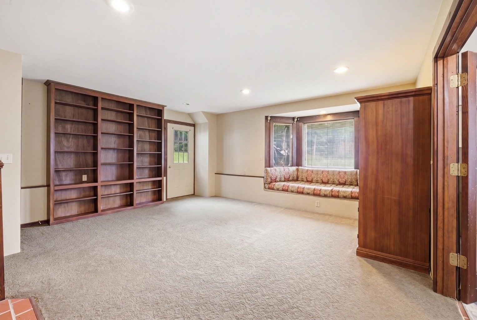 1045 E 8Th Ave - Photo 26
