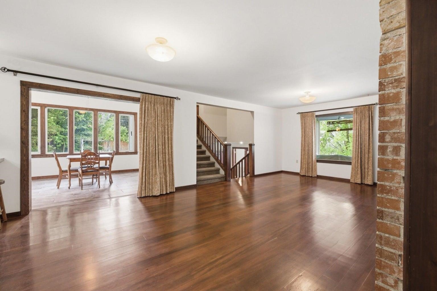 1045 E 8Th Ave - Photo 27