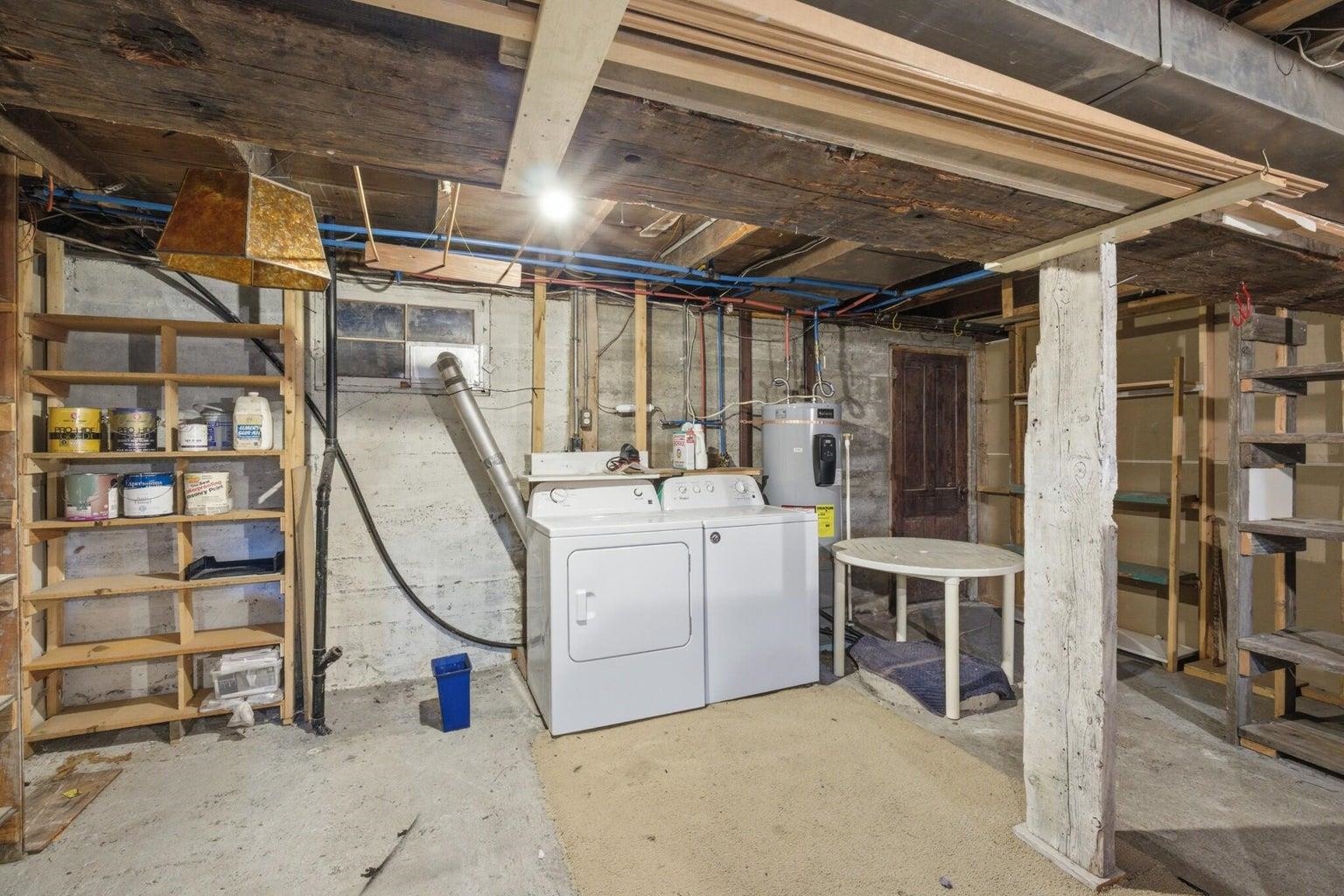 1045 E 8Th Ave - Photo 37
