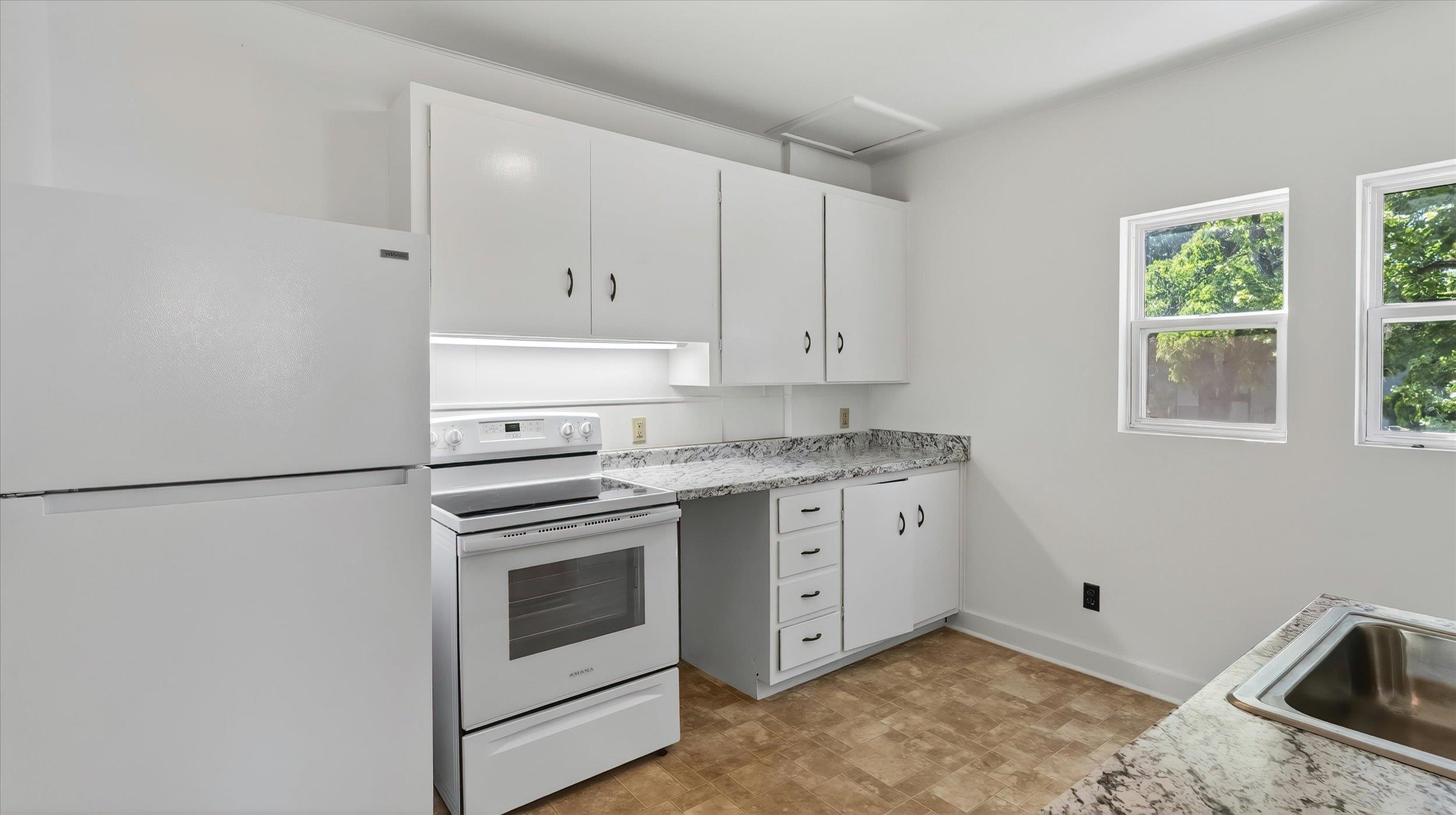 1130 W Nora Ave - Photo 5