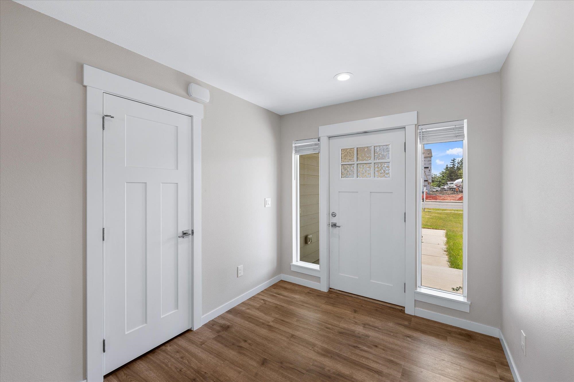 7702 N Five Mile Rd - Photo 3