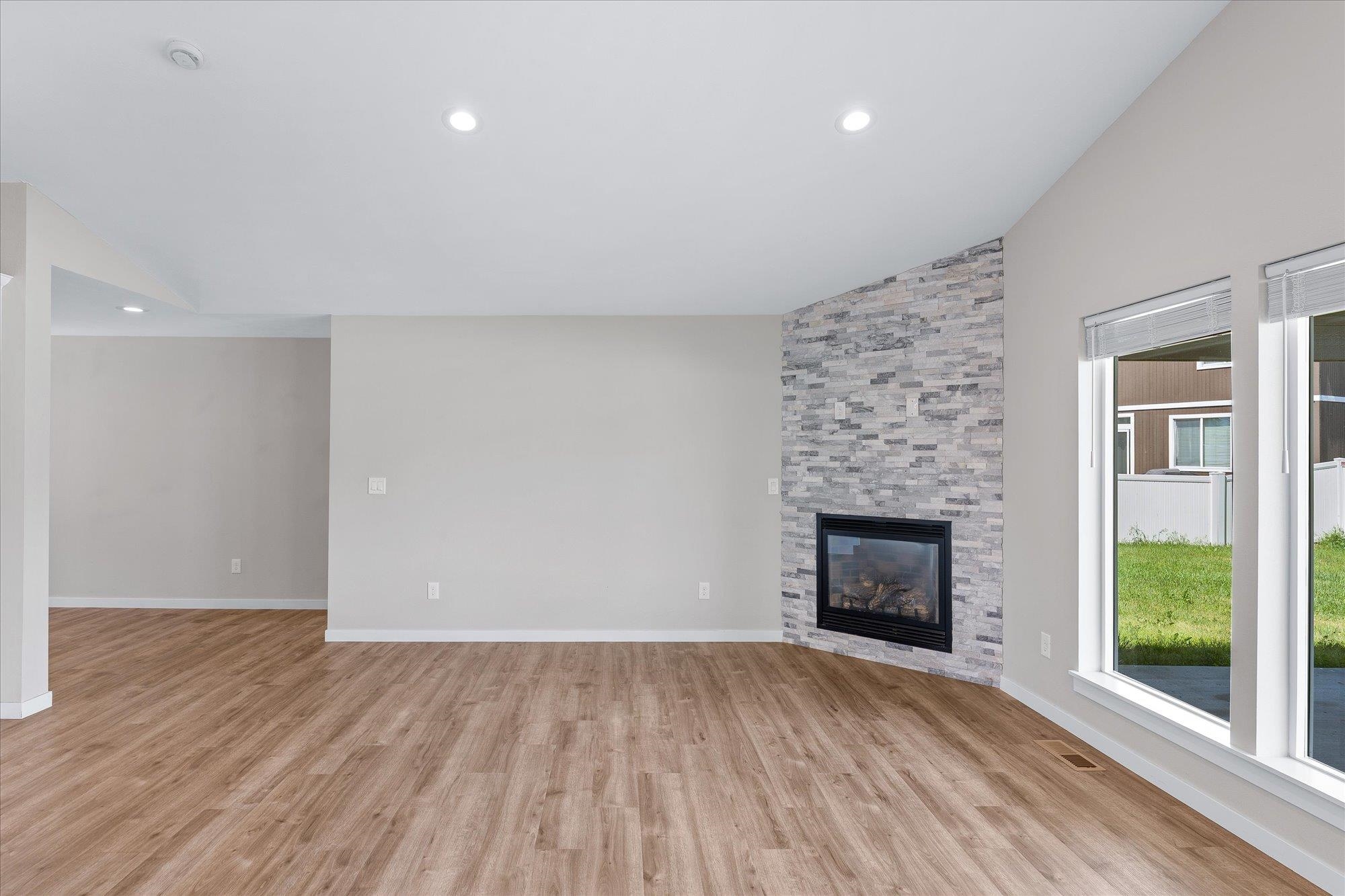 7702 N Five Mile Rd - Photo 6