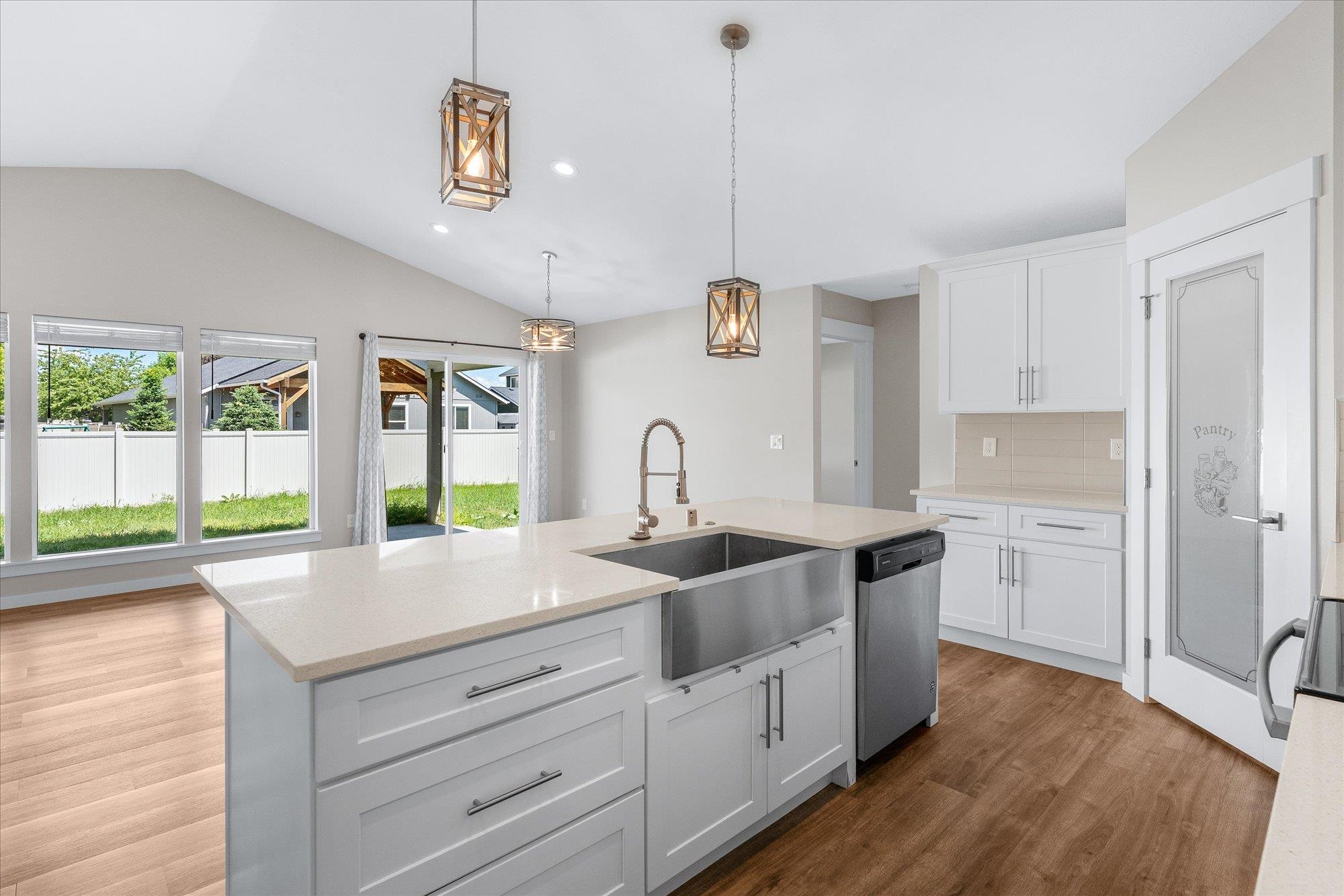 7702 N Five Mile Rd - Photo 11