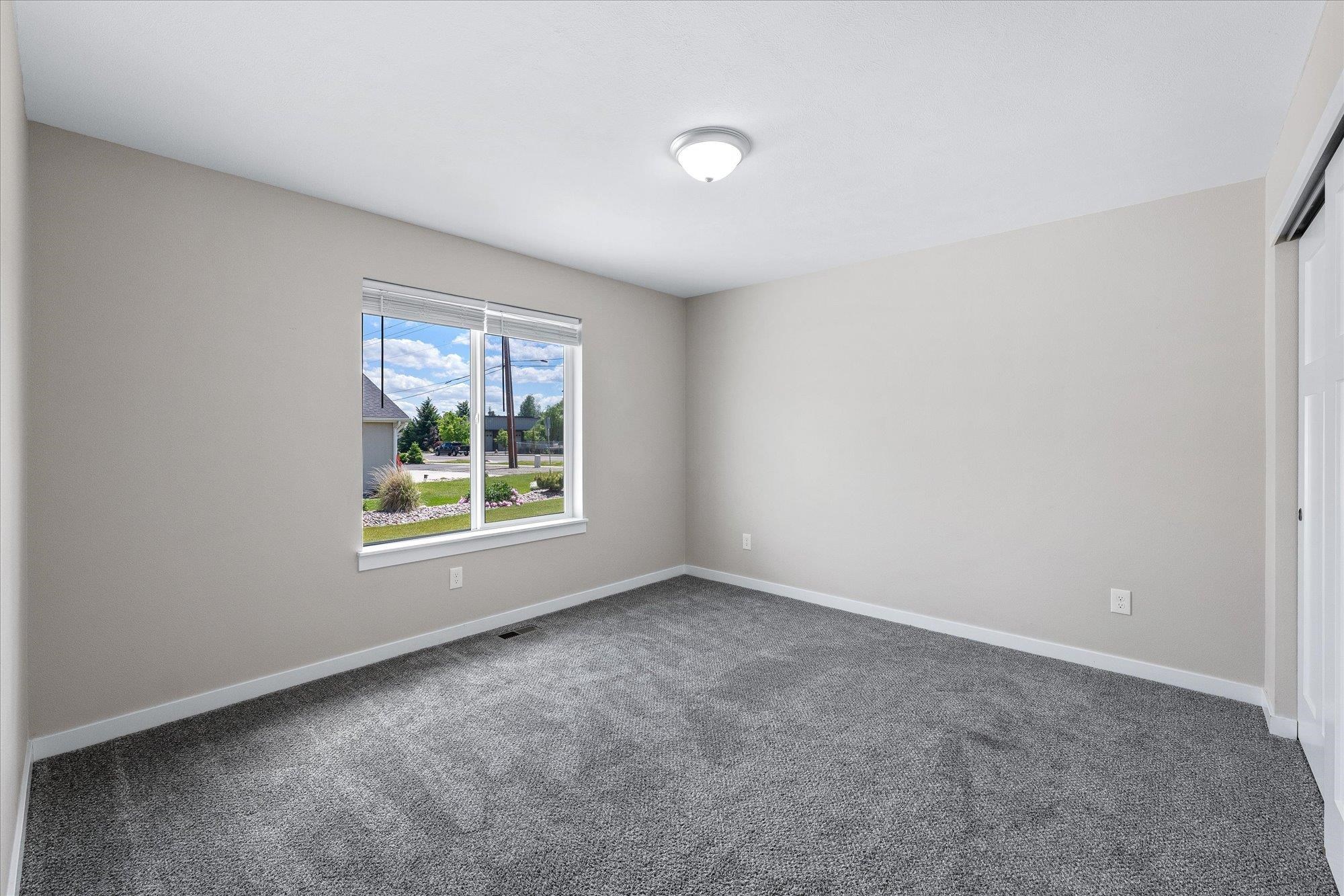 7702 N Five Mile Rd - Photo 18