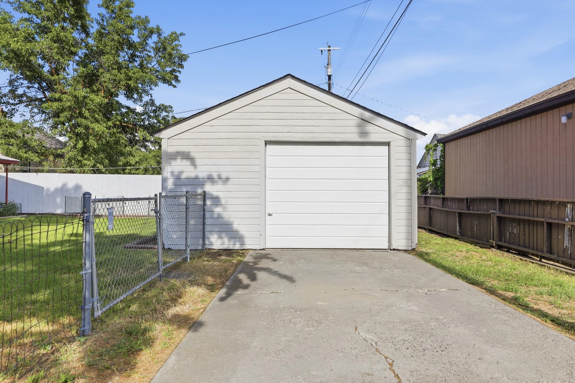 104 E Providence Ave - Photo 24