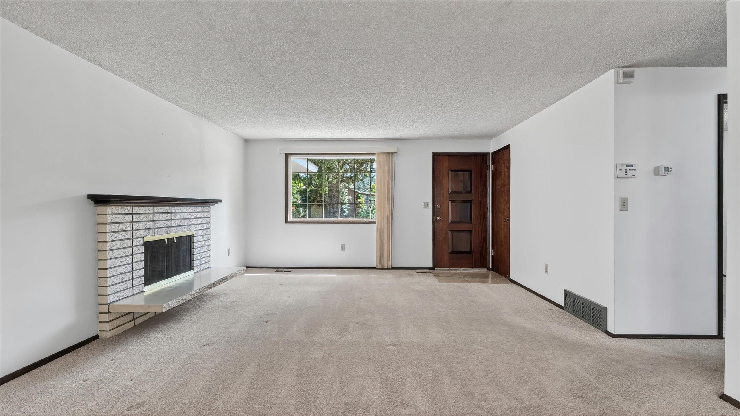 608 W Regina Ave - Photo 2