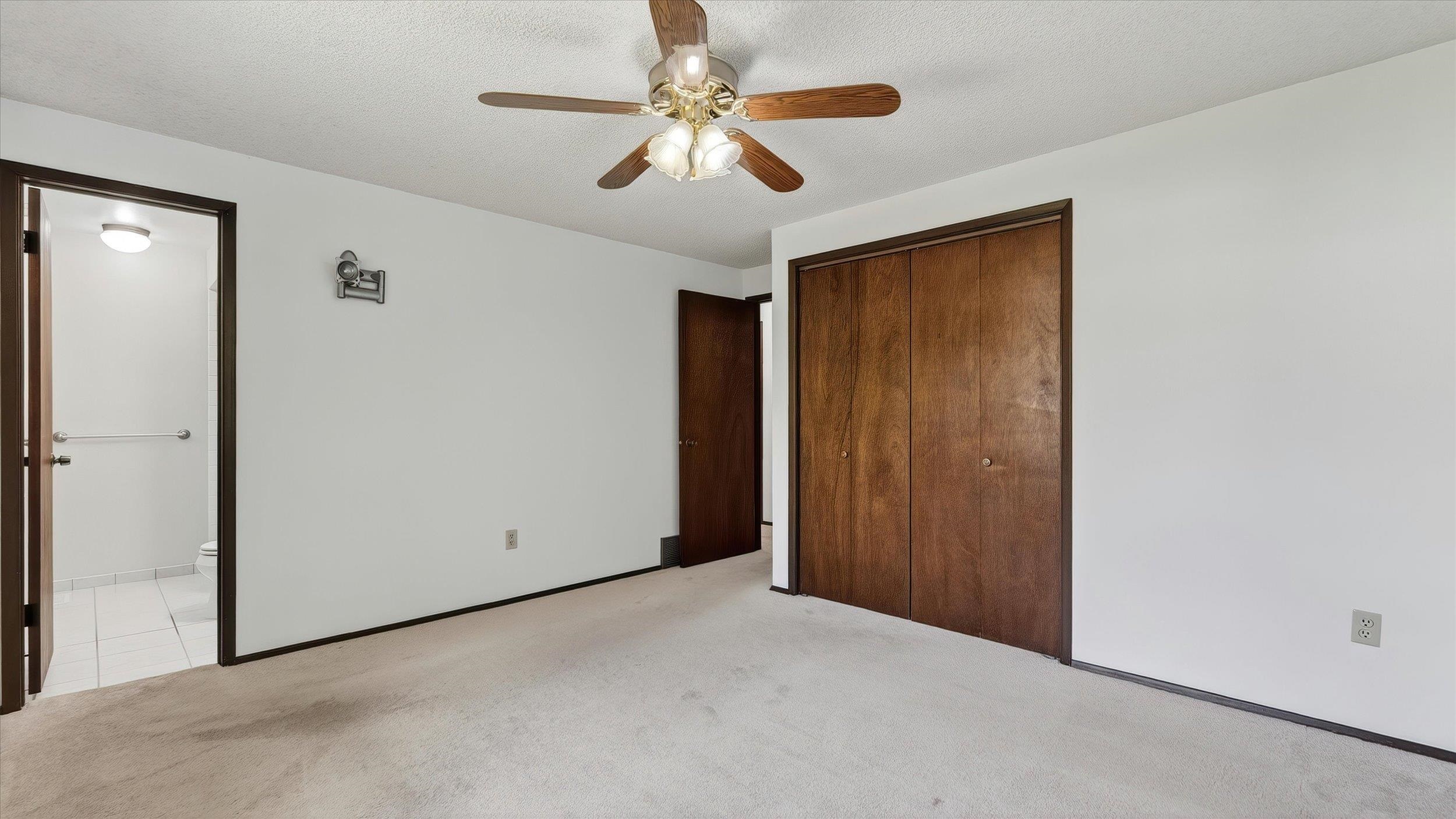 608 W Regina Ave - Photo 13