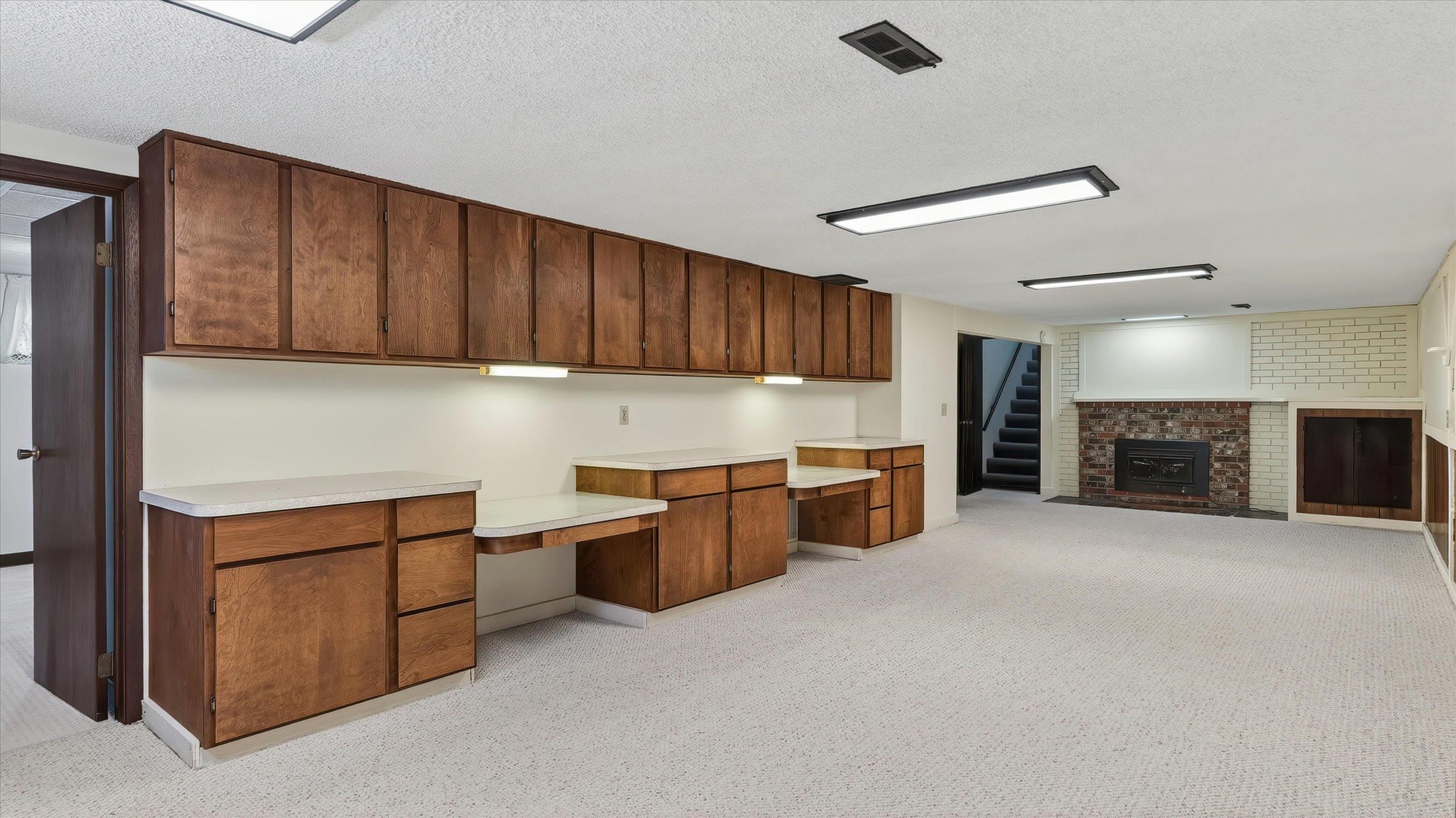 608 W Regina Ave - Photo 22