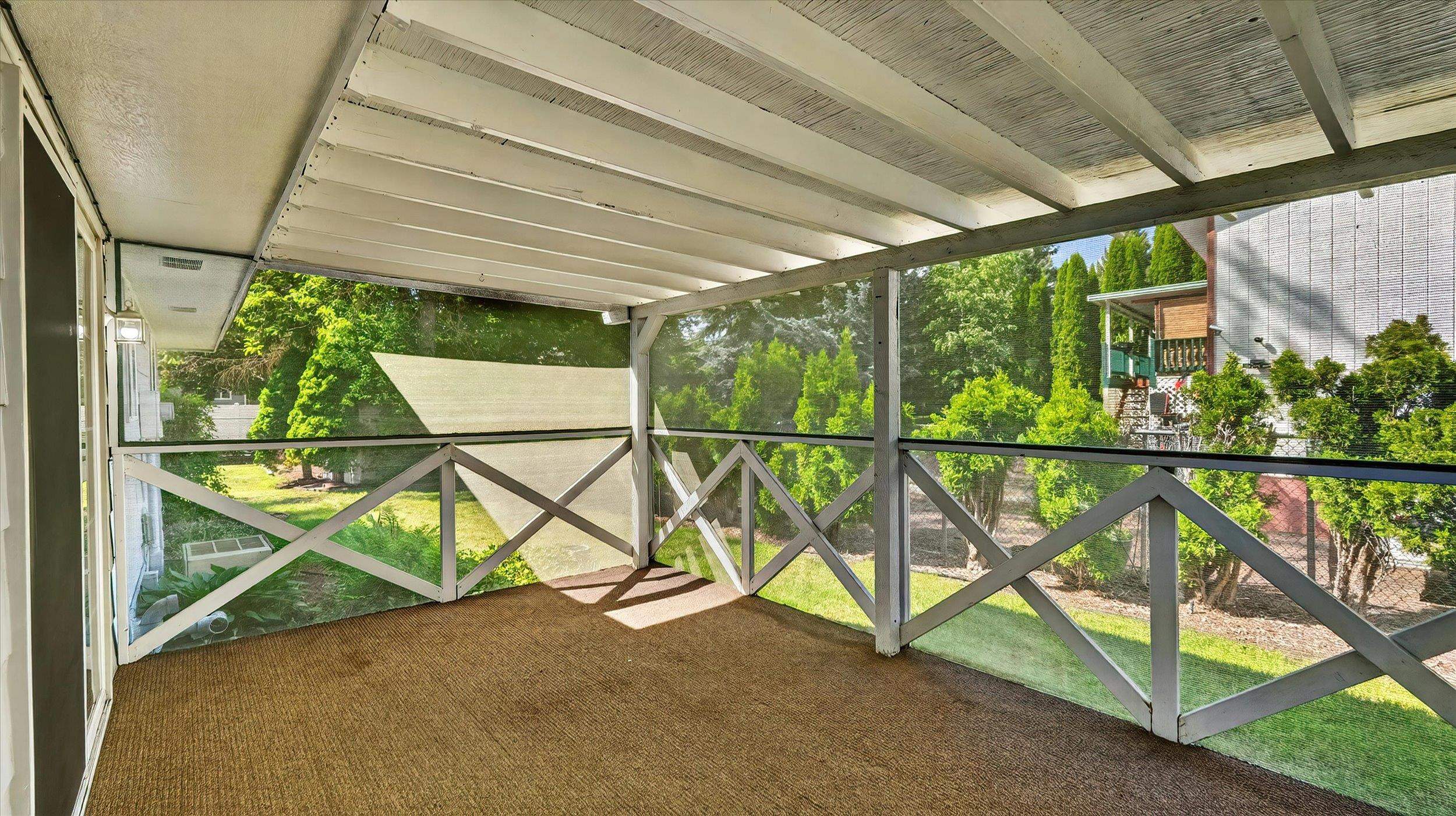 608 W Regina Ave - Photo 29
