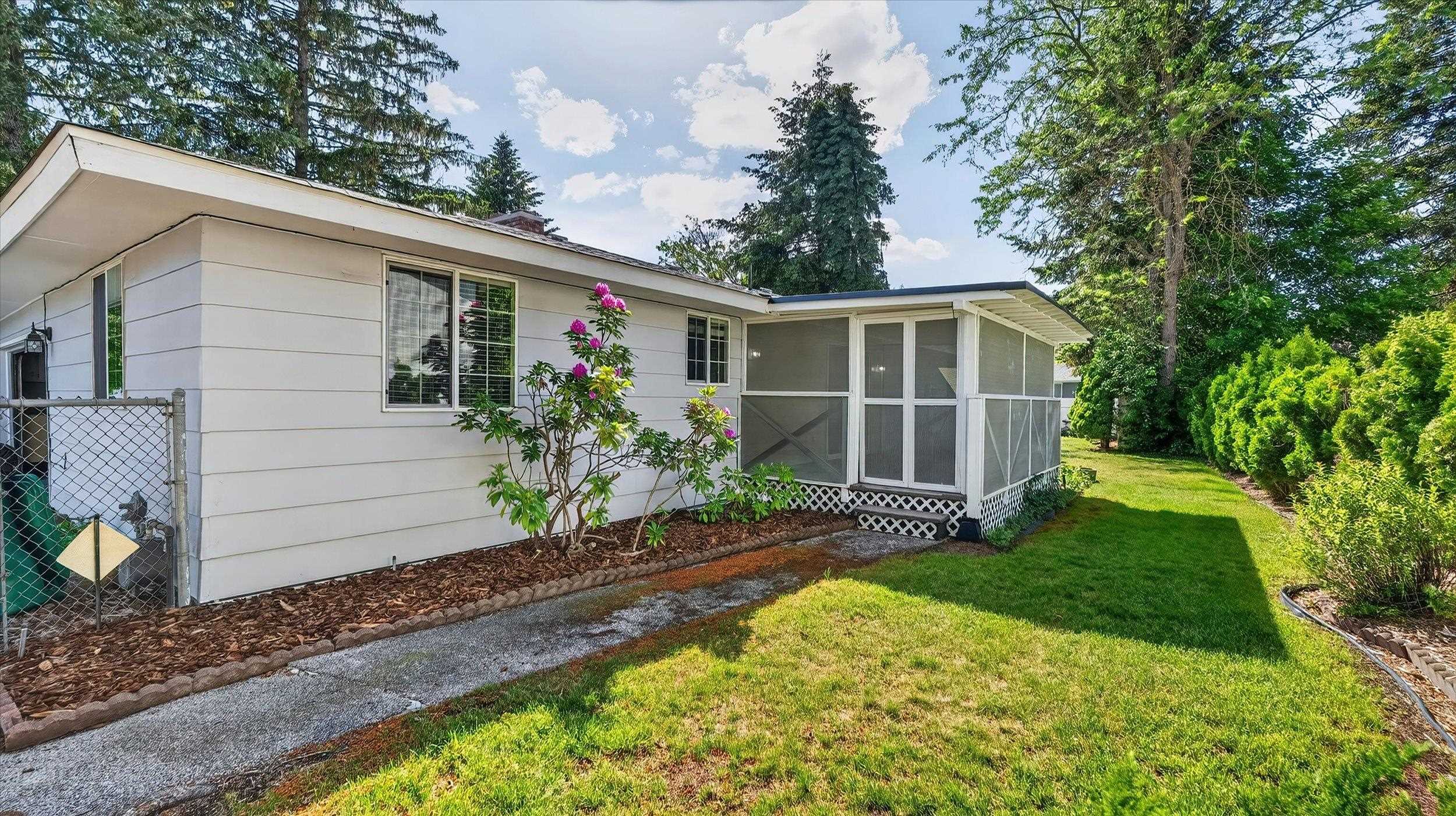 608 W Regina Ave - Photo 30