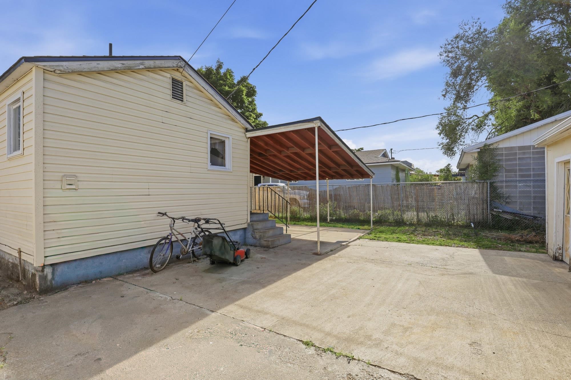 223 E Kiernan Ave - Photo 25