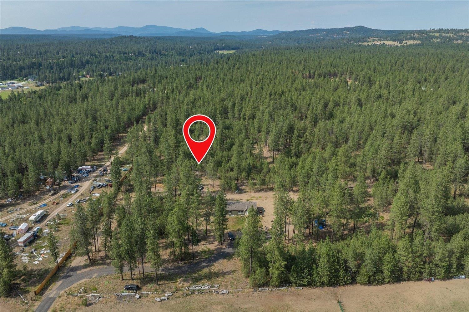 5123 E Chattaroy Rd - Photo 2
