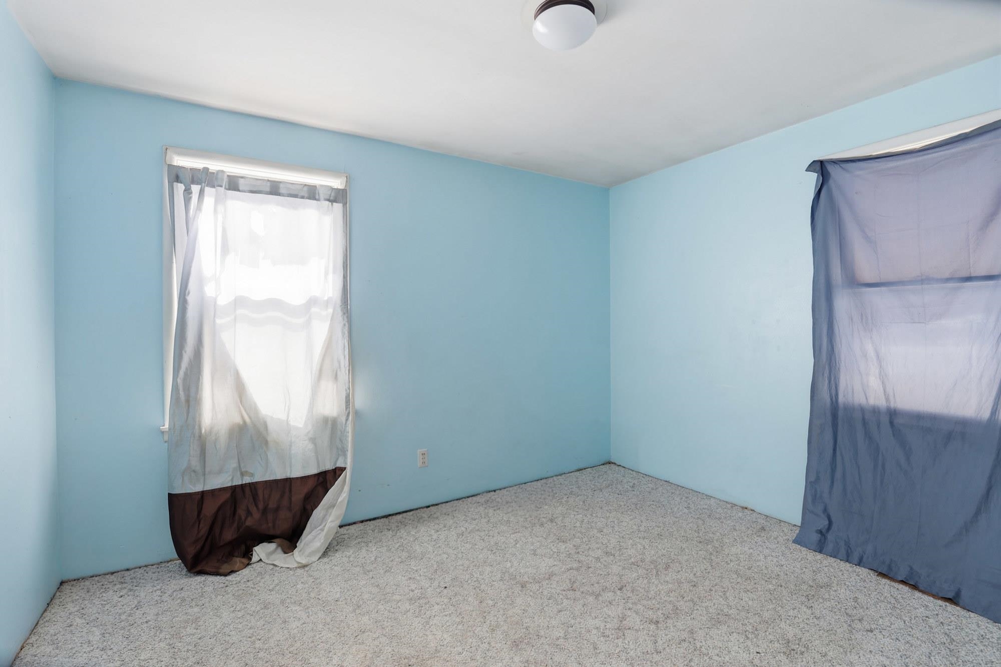 223 E Kiernan Ave - Photo 10