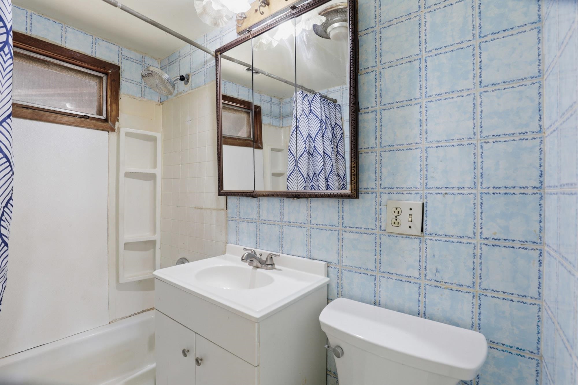 223 E Kiernan Ave - Photo 8