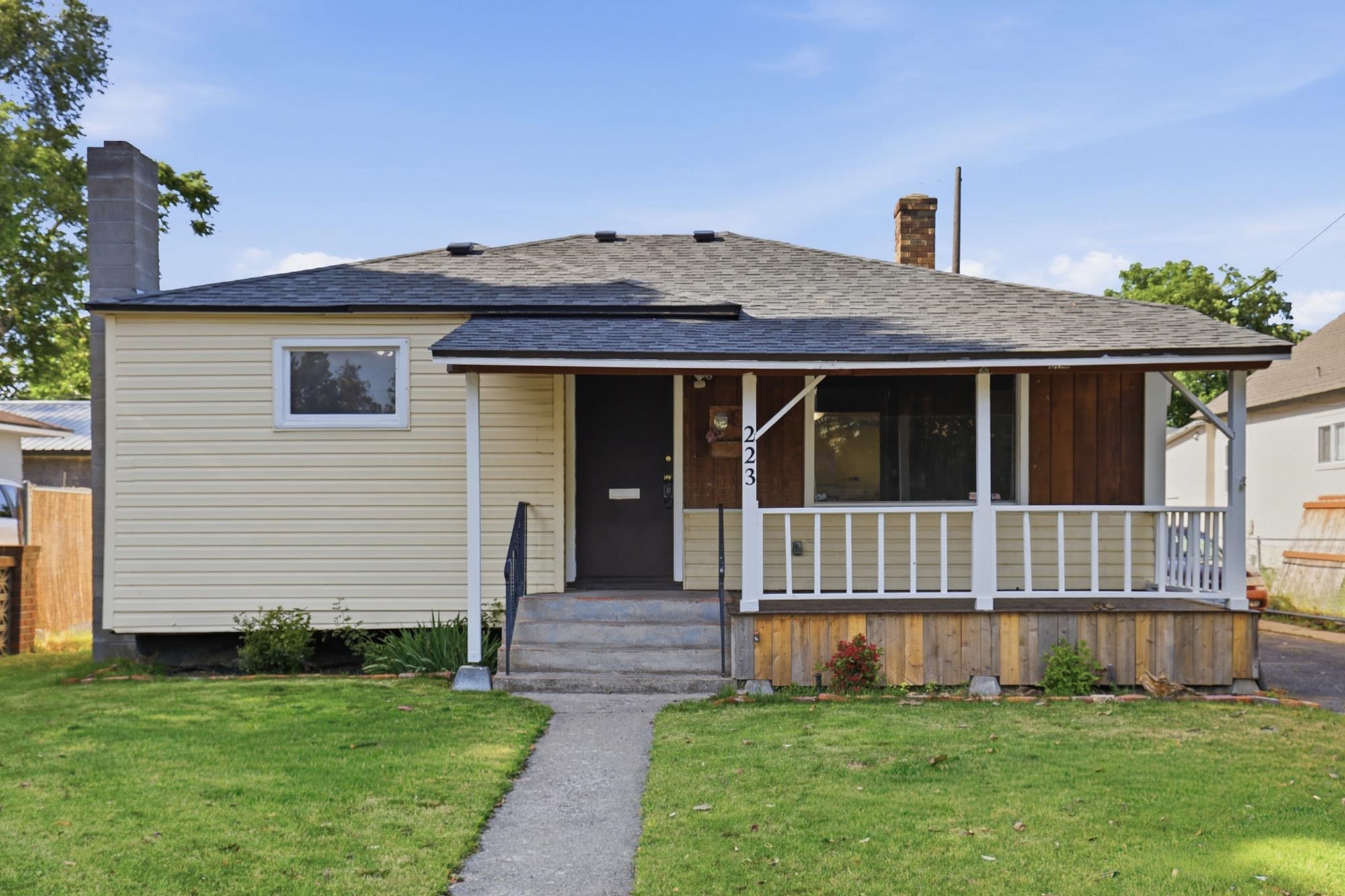 223 E Kiernan Ave - Photo 1